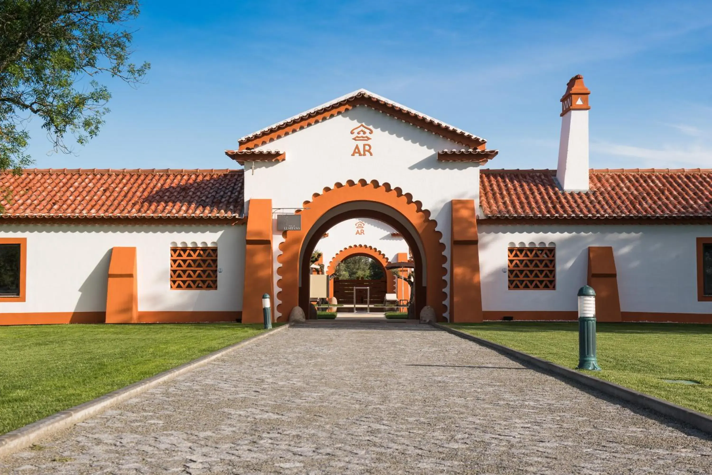 Facade/entrance in Vila Gale Collection Alter Real - Resort Equestre, Conference & Spa Facade/entrance in Vila Gale Collection Alter Real - Resort Equestre, Conference & Spa