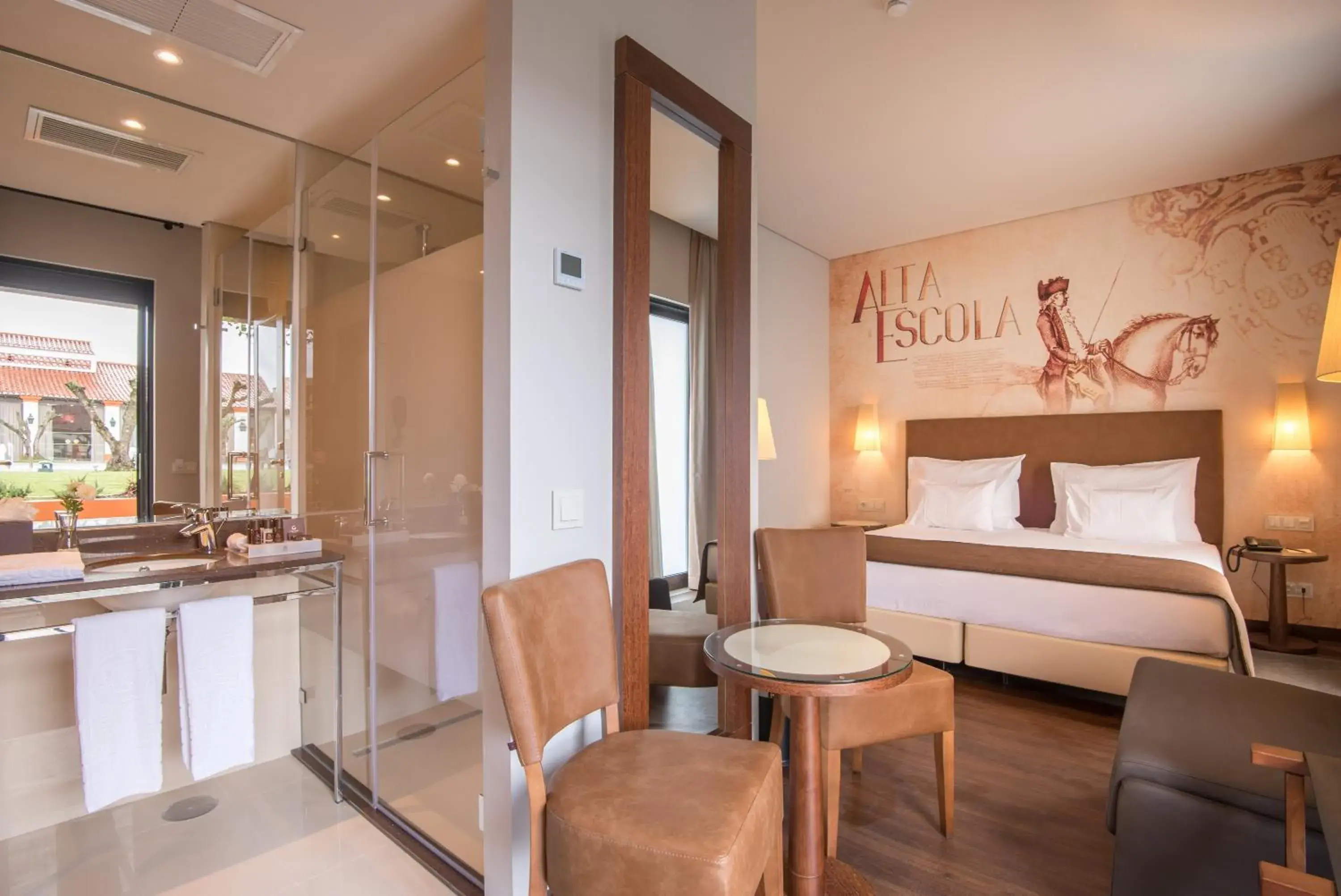 Living room, Bed in Vila Gale Collection Alter Real - Resort Equestre, Conference & Spa Living room, Bed in Vila Gale Collection Alter Real - Resort Equestre, Conference & Spa