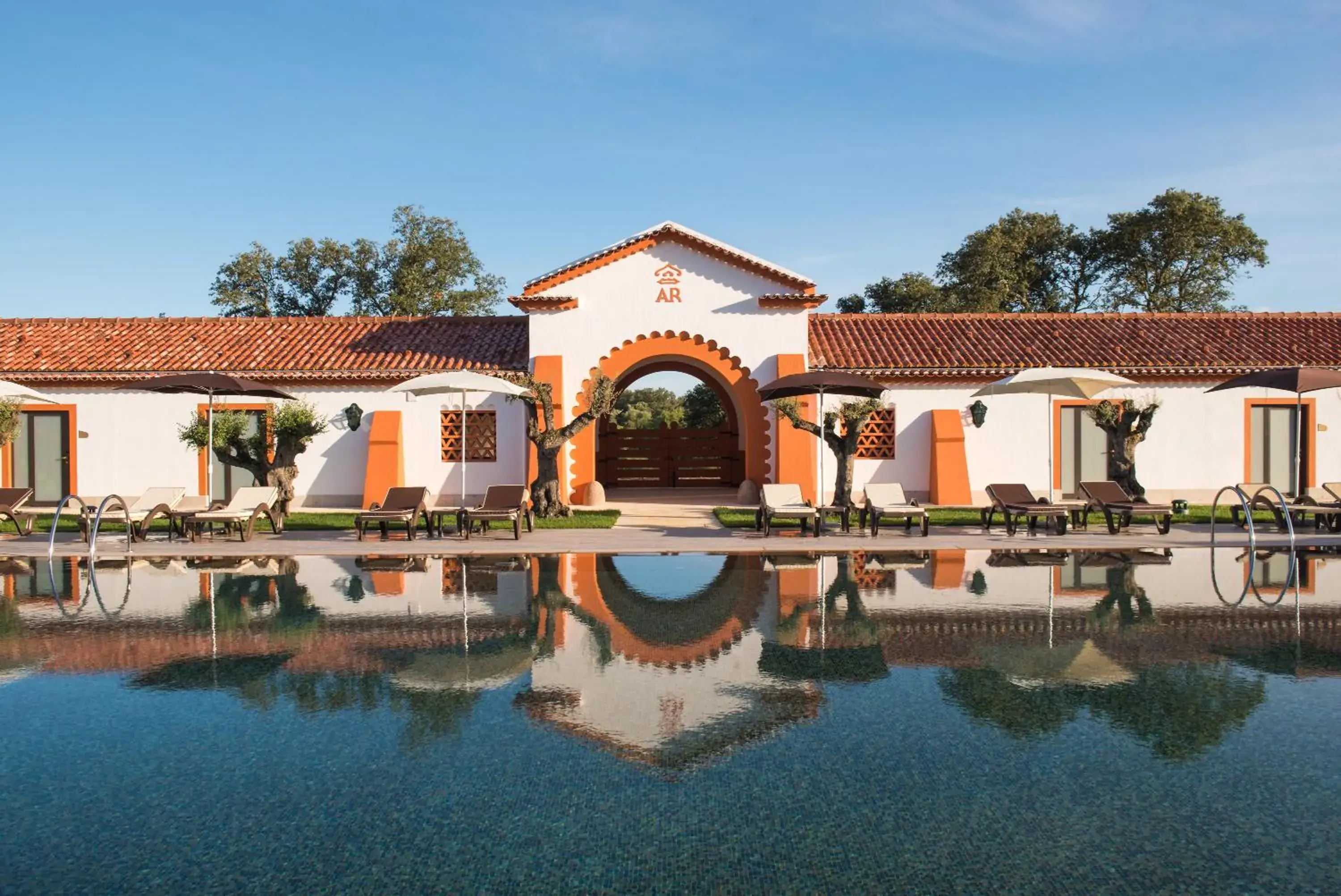 Facade/entrance in Vila Gale Collection Alter Real - Resort Equestre, Conference & Spa Facade/entrance in Vila Gale Collection Alter Real - Resort Equestre, Conference & Spa