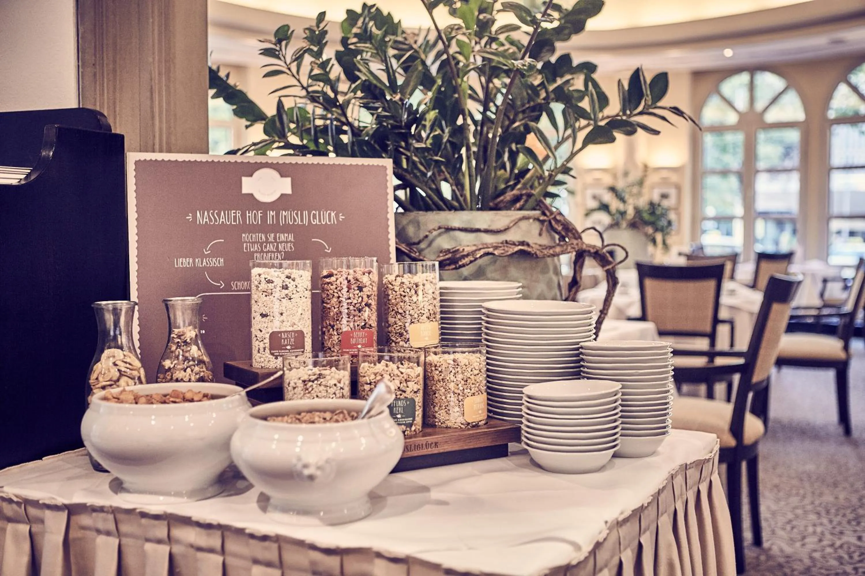 Buffet breakfast in Hotel Nassauer Hof