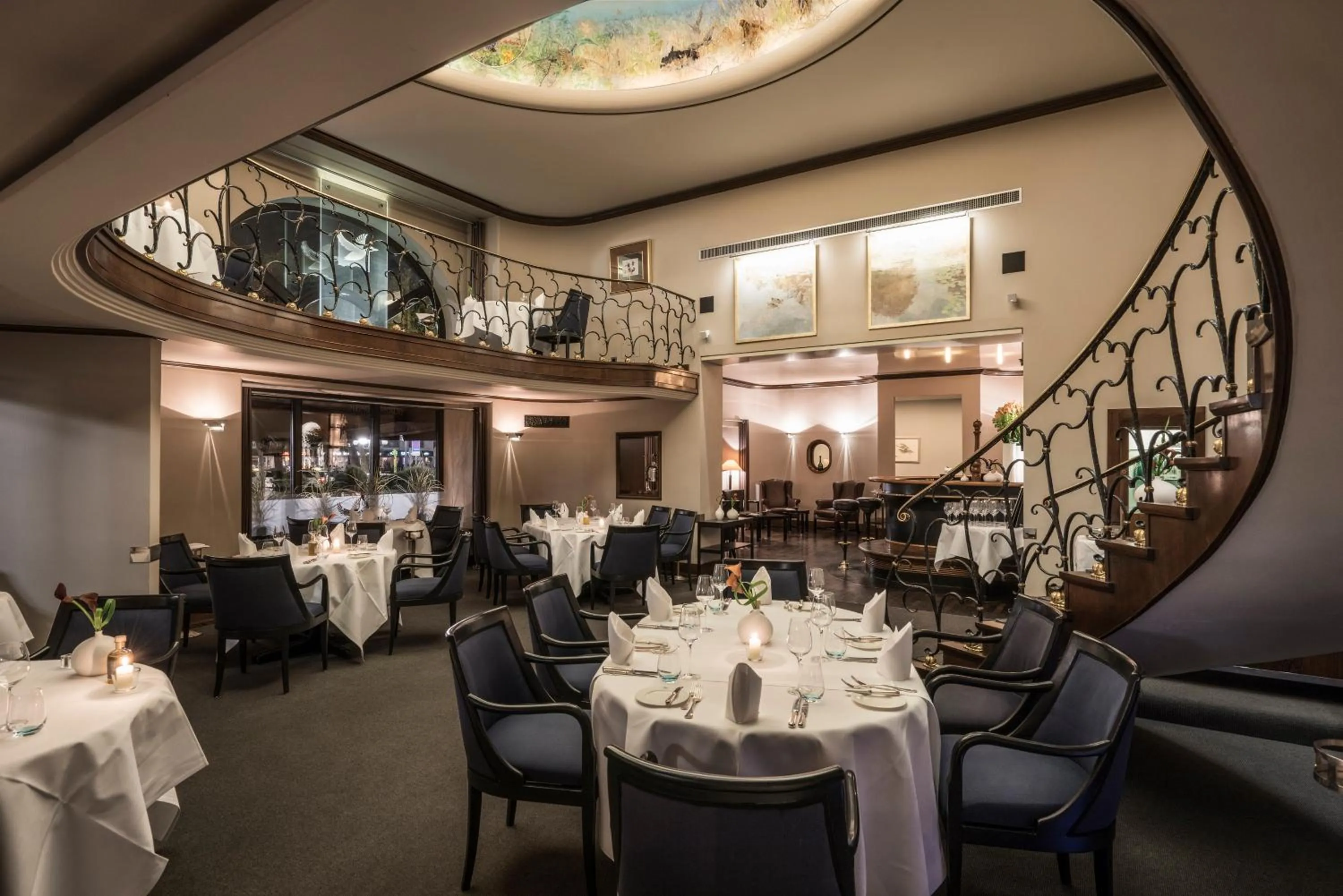 Restaurant/places to eat in Hotel Nassauer Hof