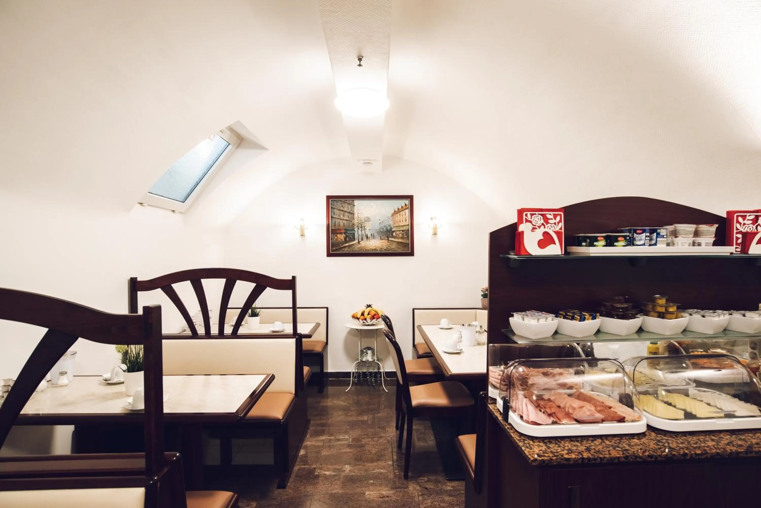 Restaurant/places to eat in Hotel Domblick Garni