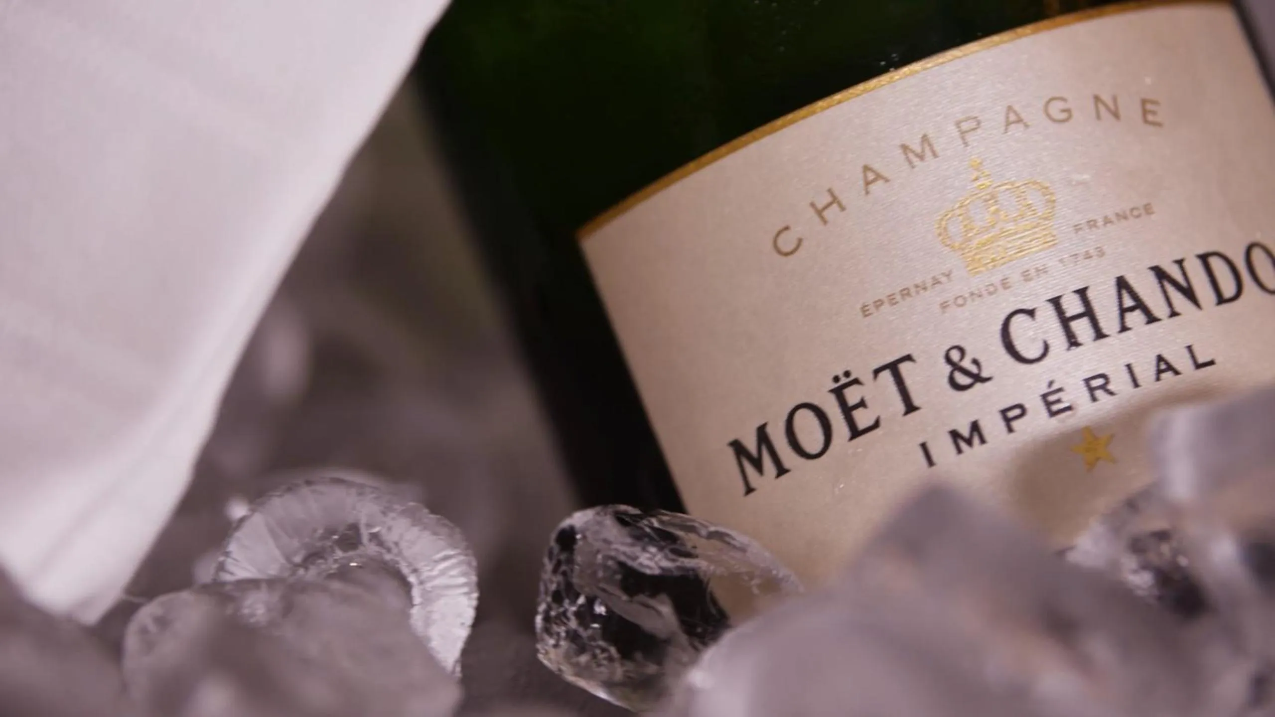 Alcoholic drinks in BLOCK Hotel & Living