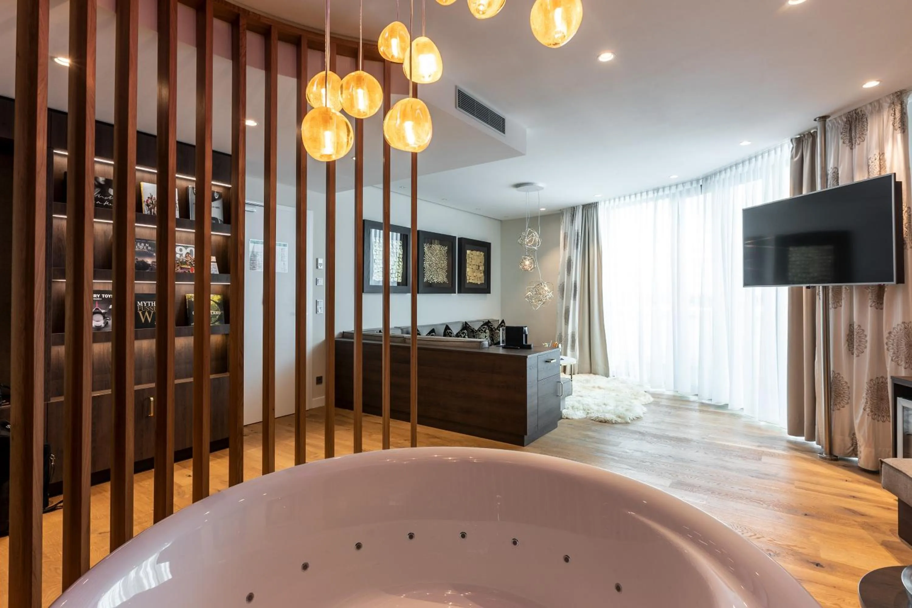 Photo of the whole room in BLOCK Hotel & Living