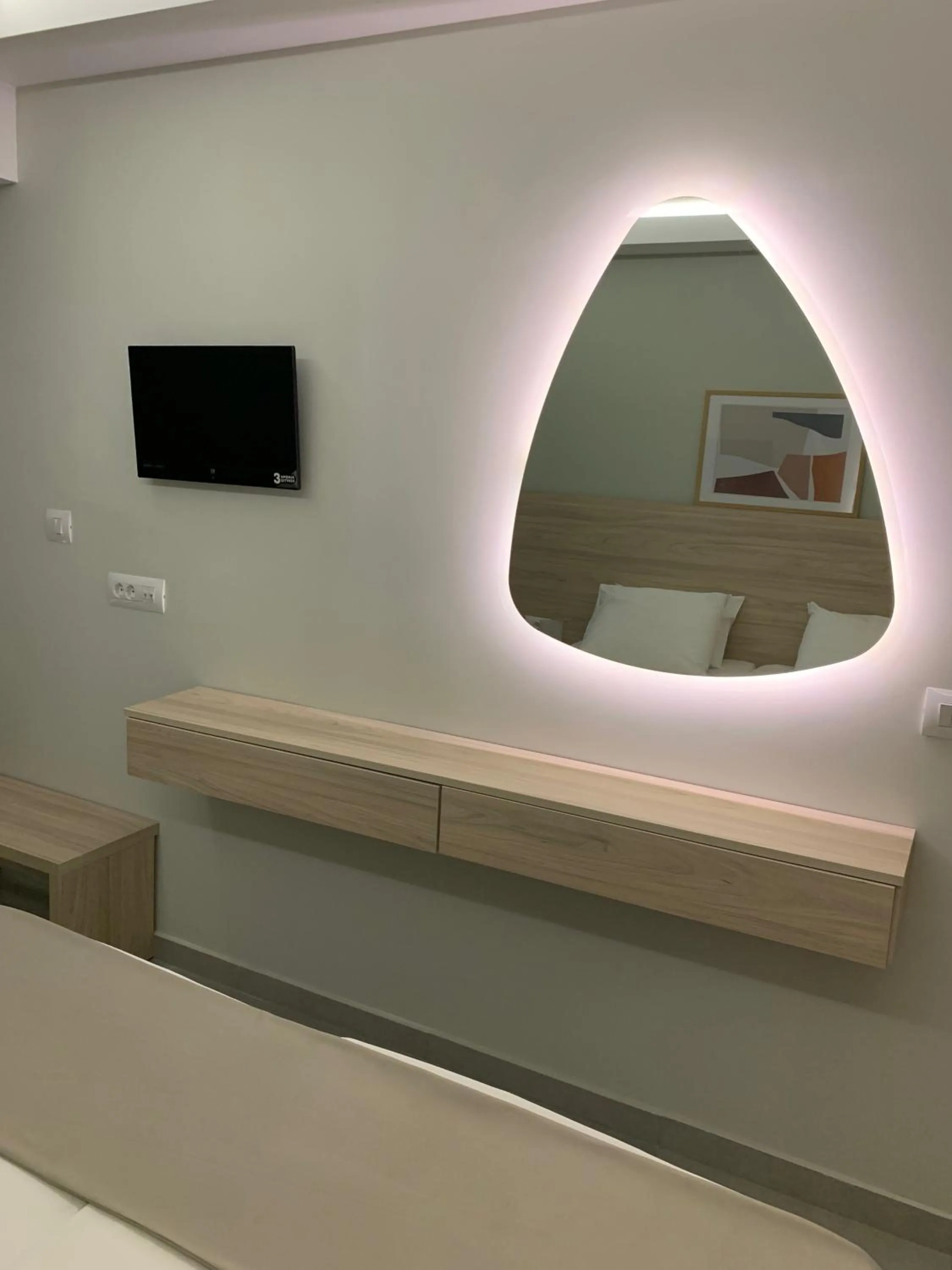 Decorative detail in Pals Studios Pefkos