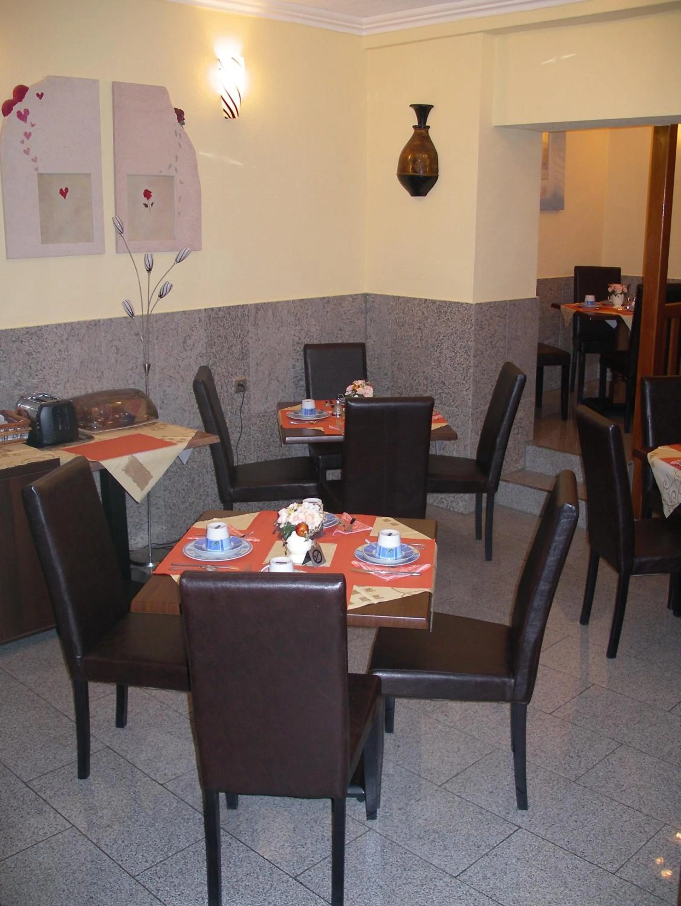 Dining area in Hotel Elbe Street 34