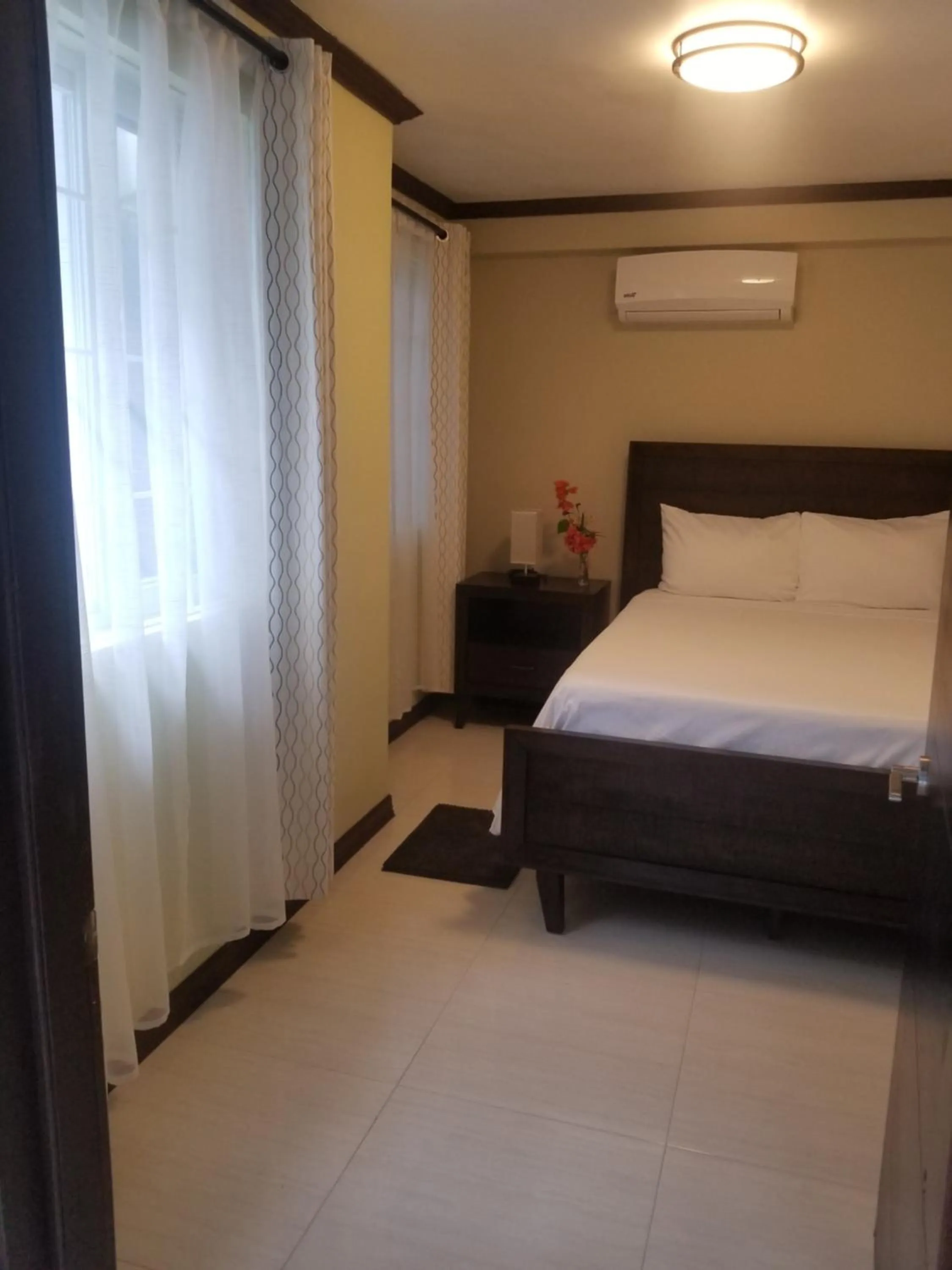 Bedroom, Bed in Inn The Town