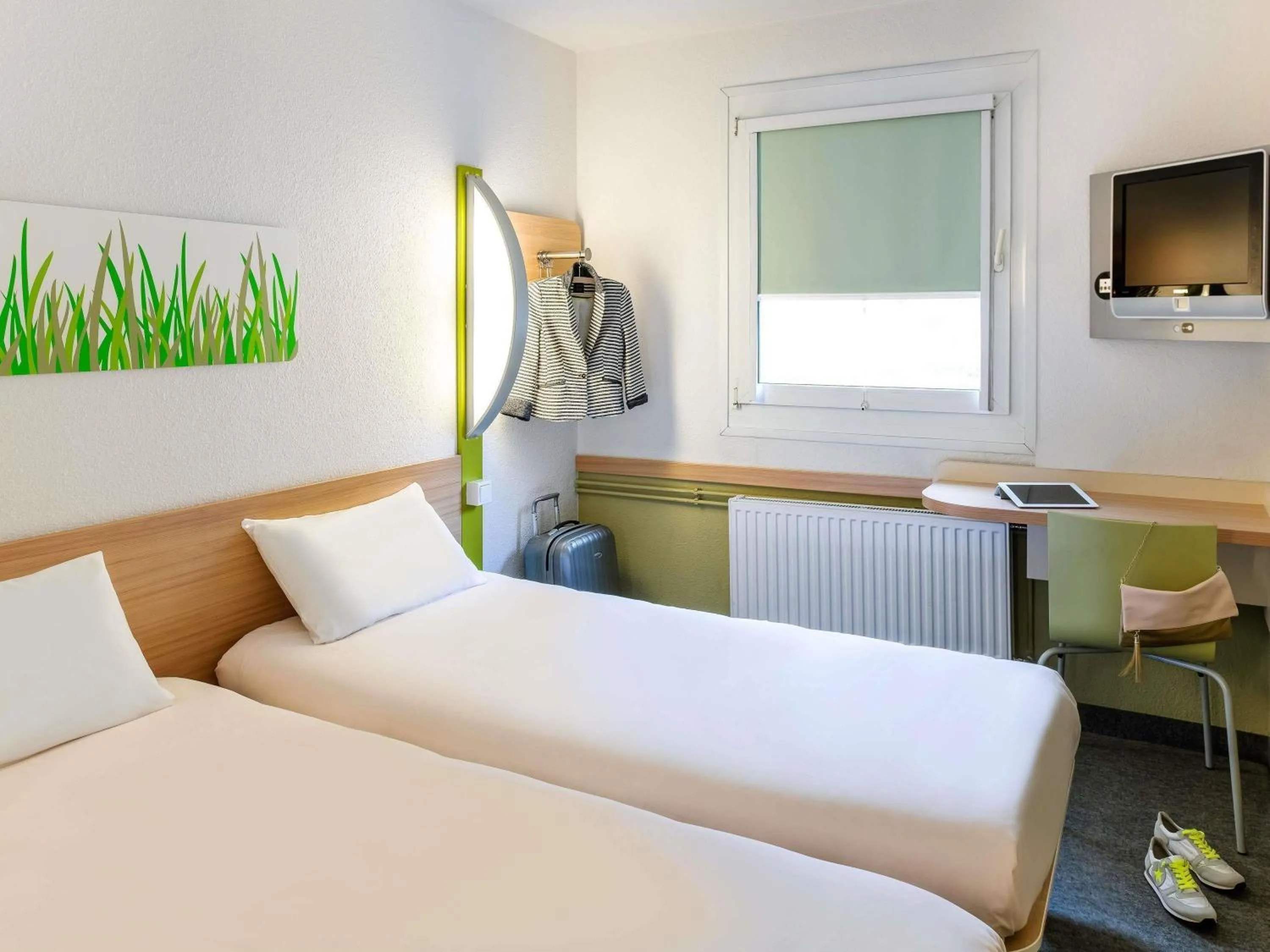 Bedroom, Bed in Ibis budget Hamburg Quickborn