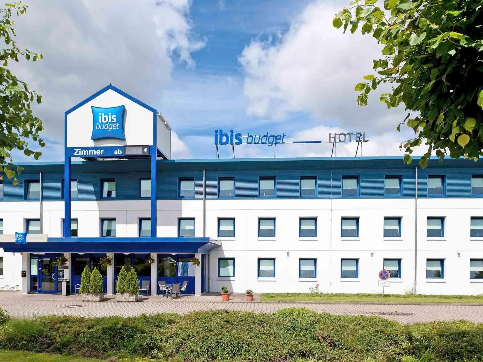 Property building in Ibis budget Hamburg Quickborn
