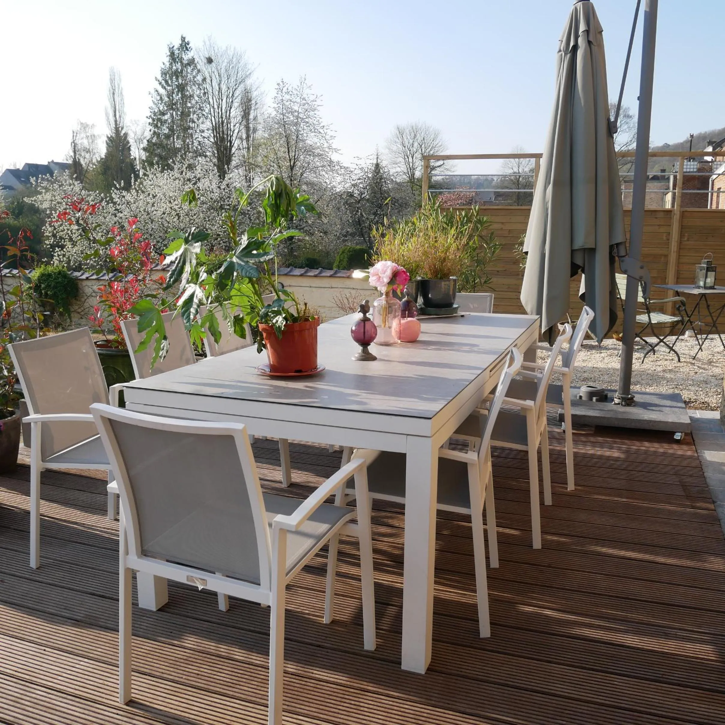 Patio in Le Jardin Des Secrets "Gites et chambres à louer"