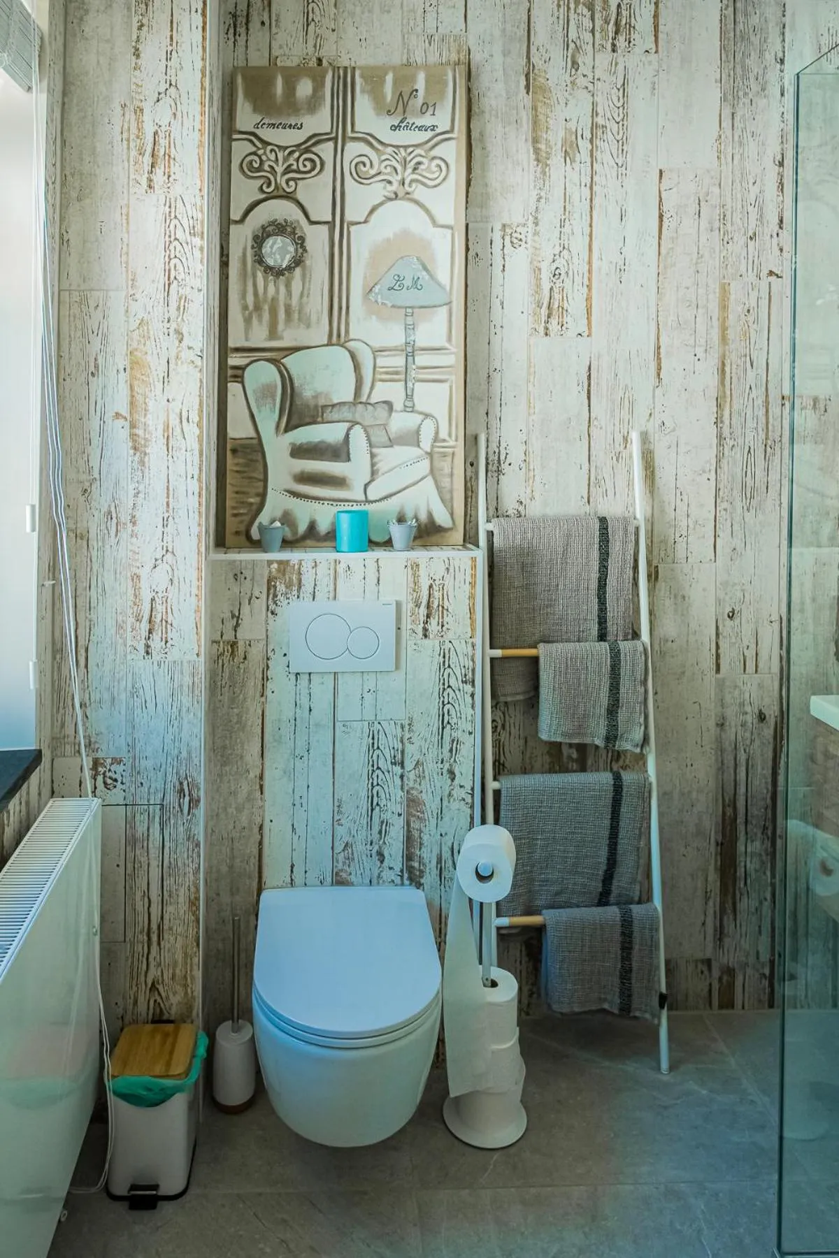 Toilet in Le Jardin Des Secrets "Gites et chambres à louer"