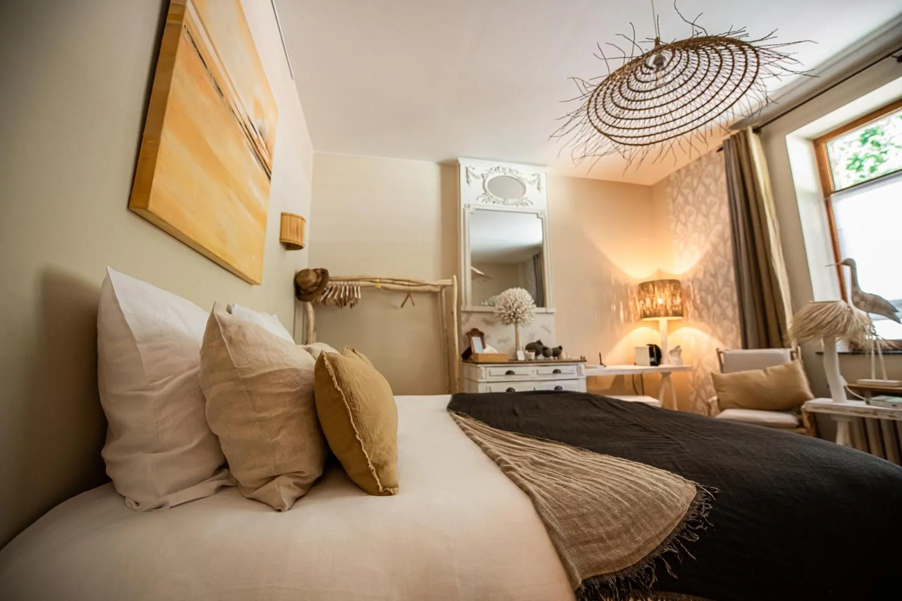 Bed in Le Jardin Des Secrets "Gites et chambres à louer"