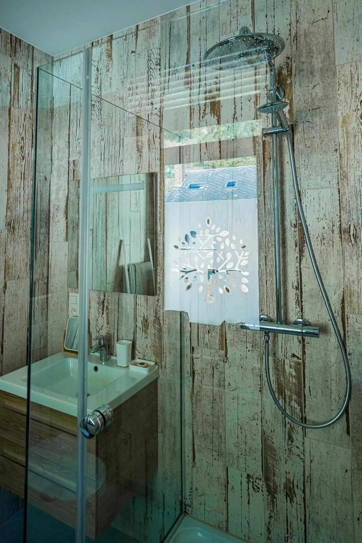 Bathroom in Le Jardin Des Secrets "Gites et chambres à louer"