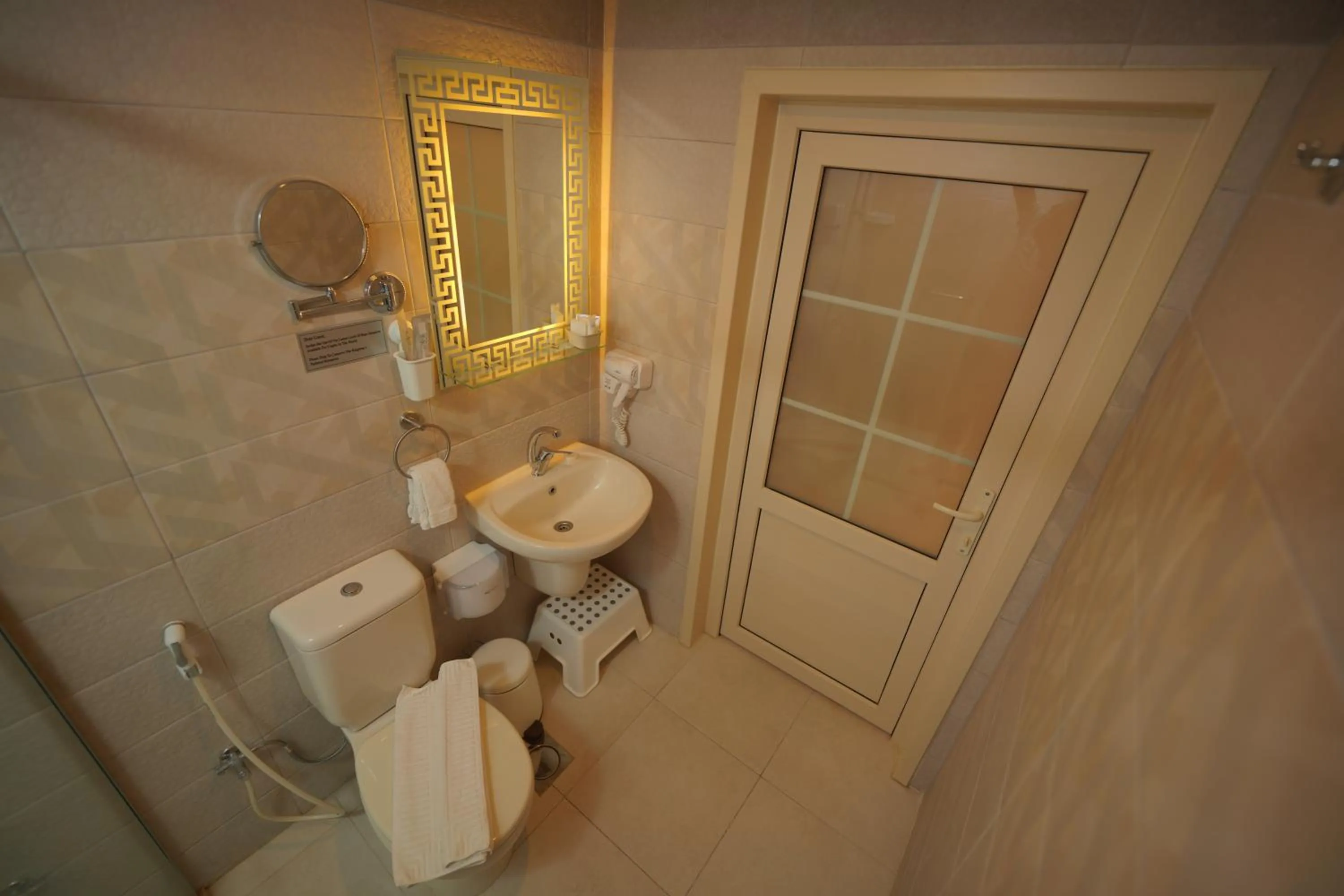 Bathroom in Petra Plaza Hotel