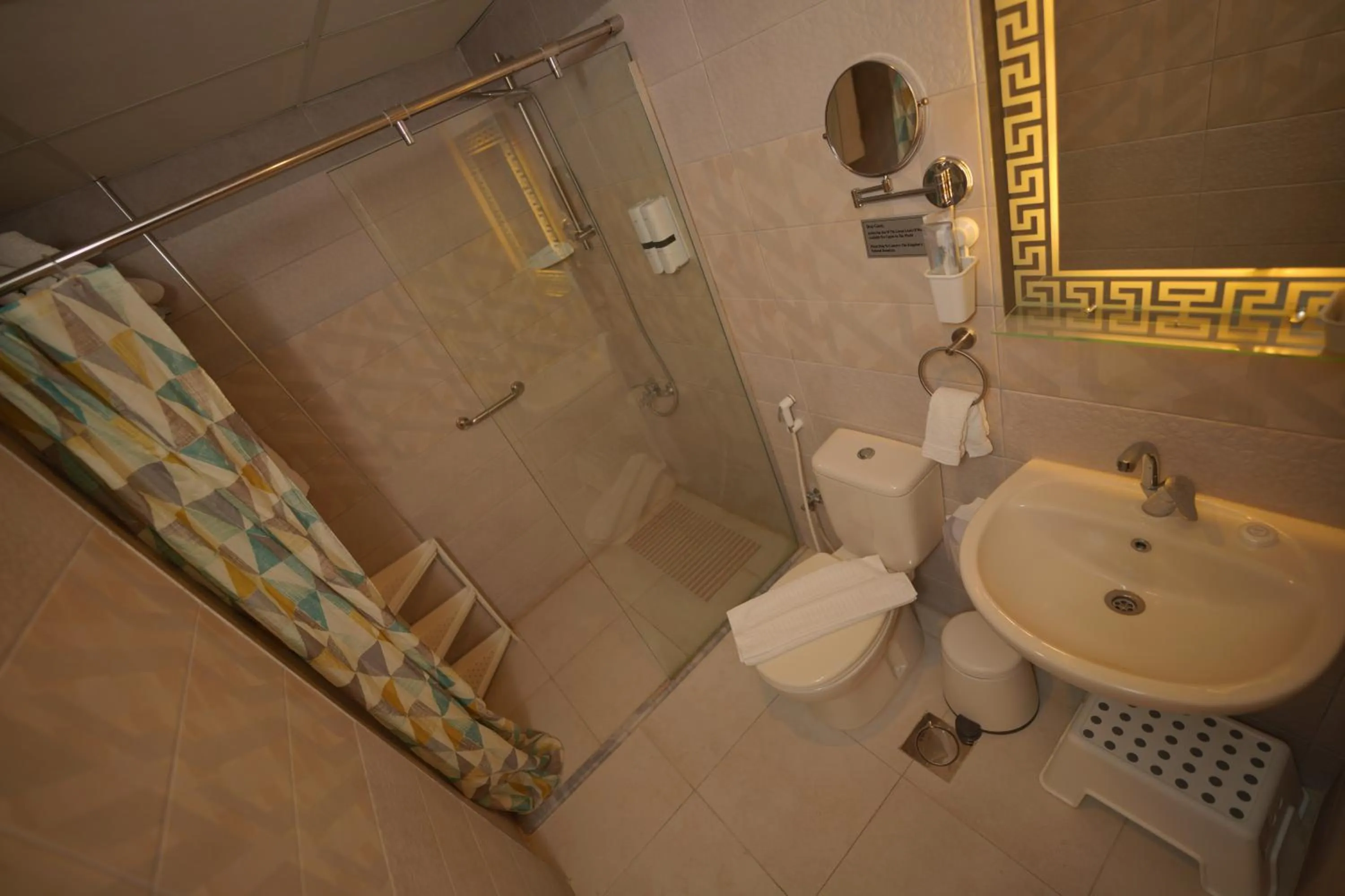 Bathroom in Petra Plaza Hotel