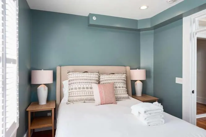 Bed in The Quarters on Spring