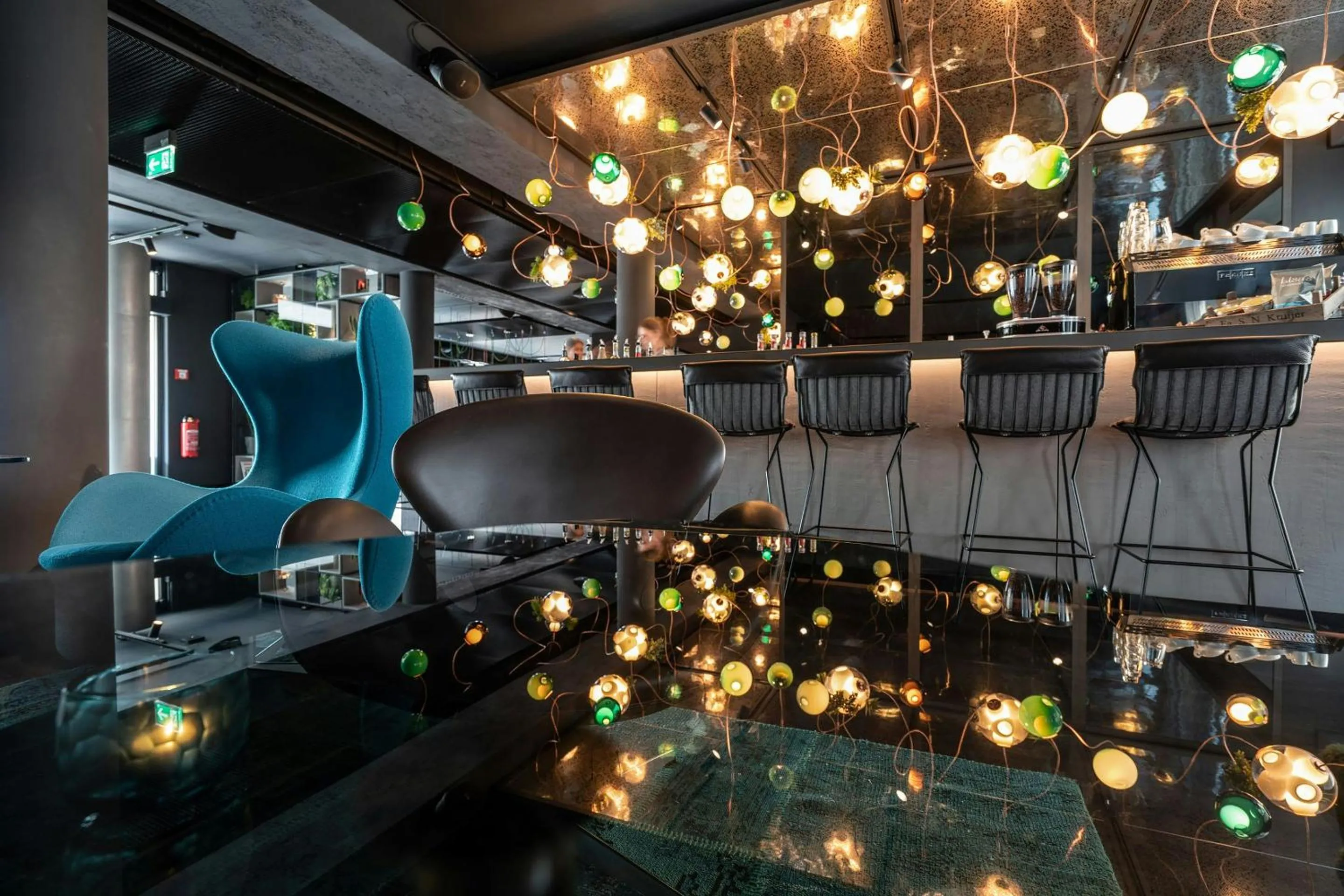 Lounge or bar in Motel One Berlin Mitte