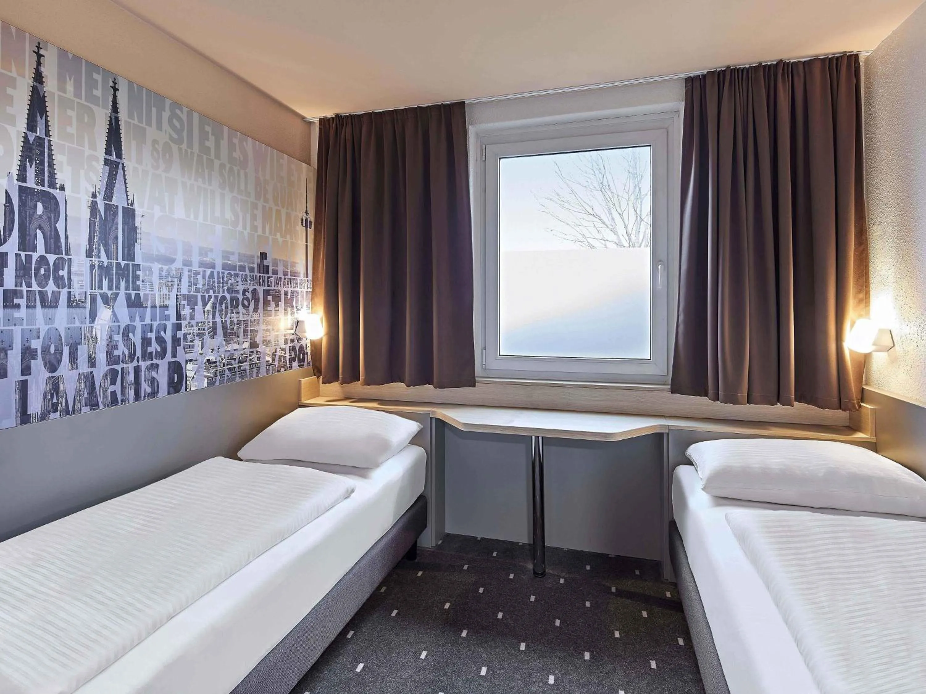 Photo of the whole room, Bed in B&B Hotel Köln-West