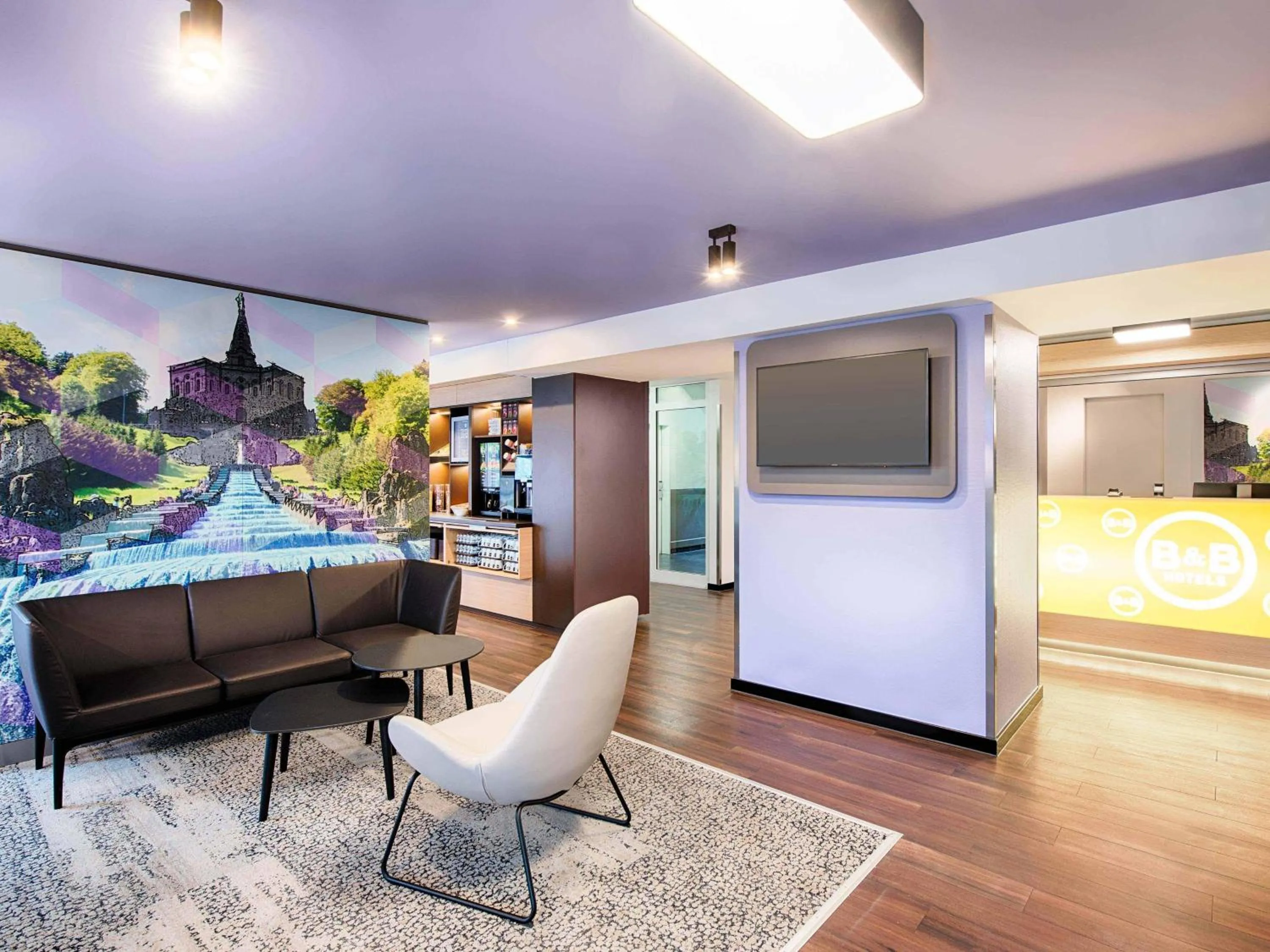 Lobby or reception in B&B Hotel Kassel-Süd