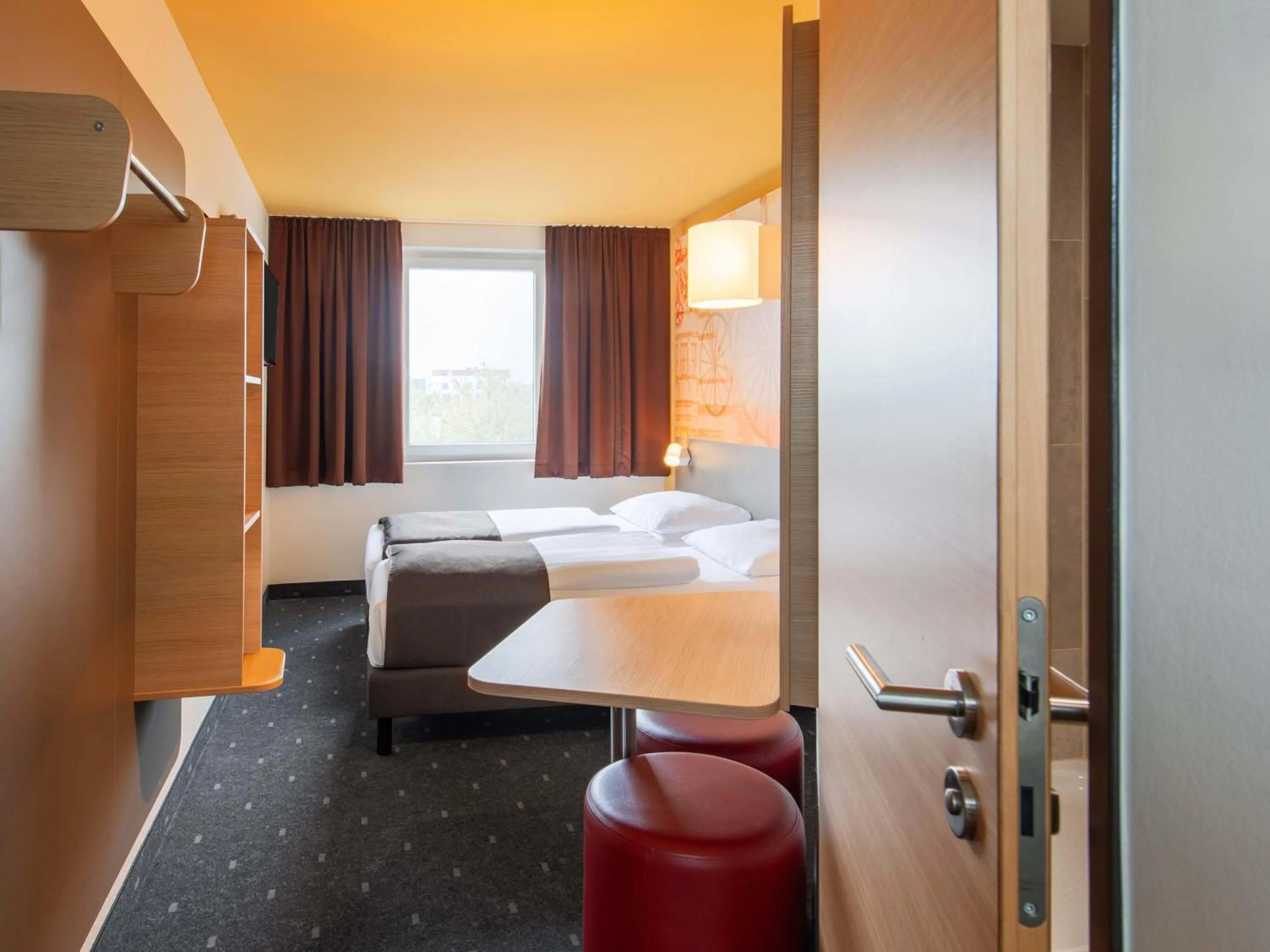 Photo of the whole room, Bed in B&B Hotel Schweinfurt-Süd