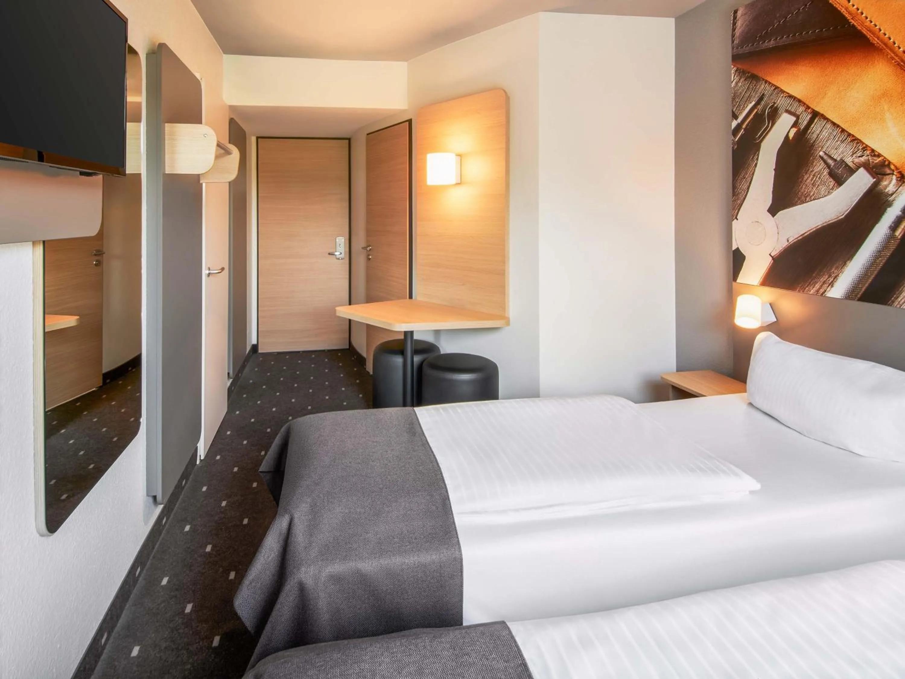 Photo of the whole room, Bed in B&B Hotel Offenbach-Süd