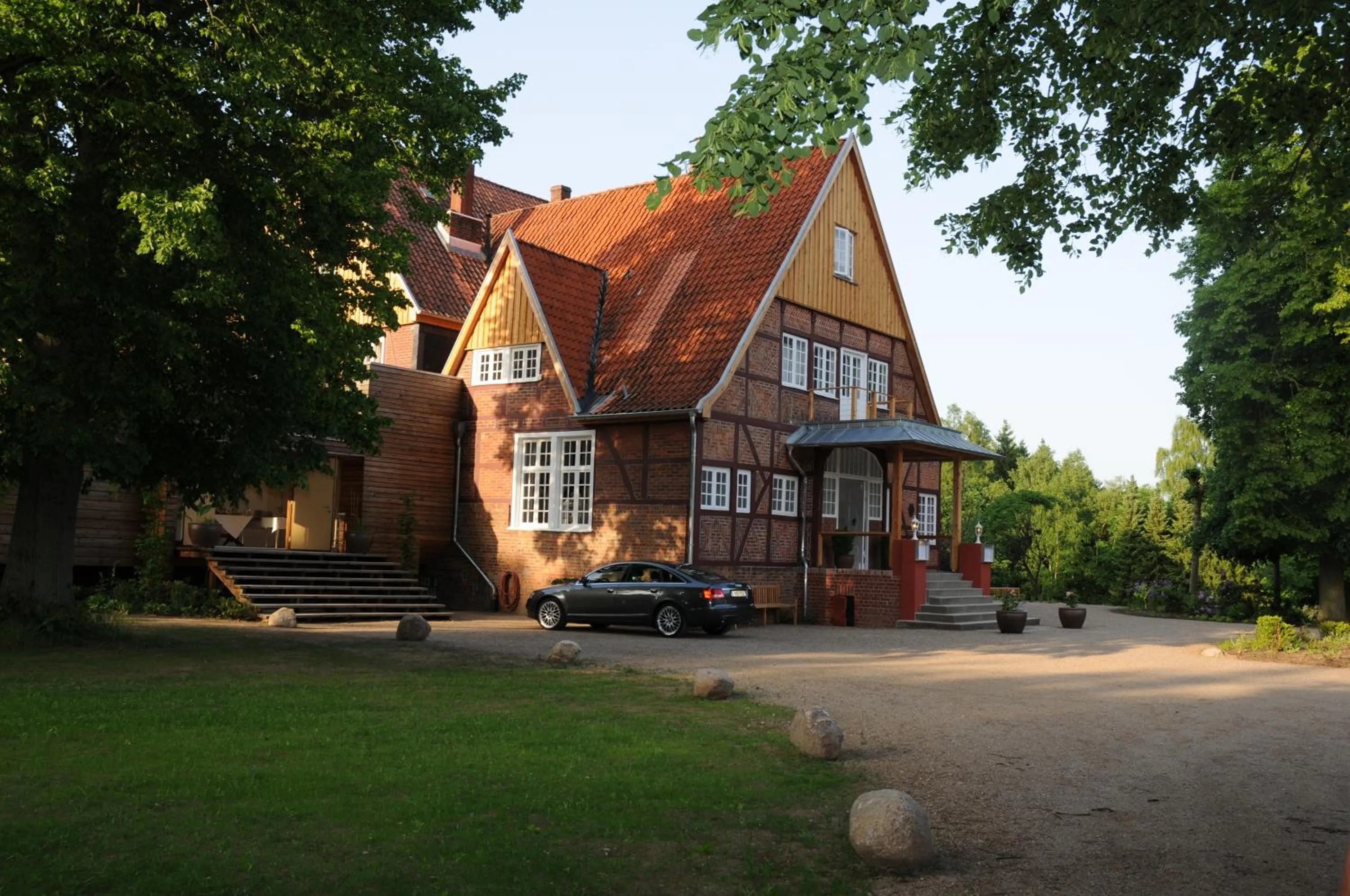Facade/entrance in Hotel Waldhof auf Herrenland