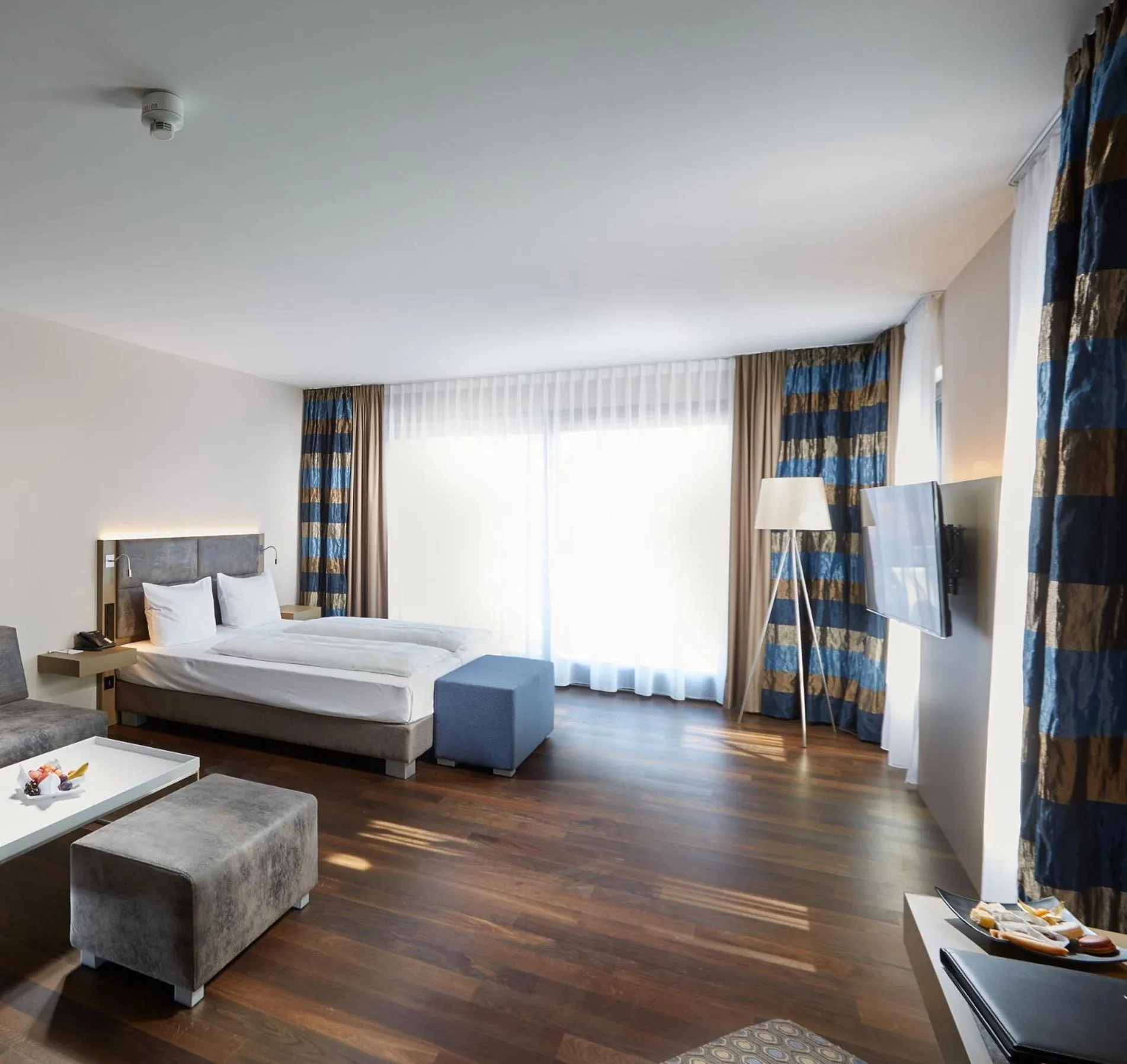 Photo of the whole room, Bed in Schloss Reinach