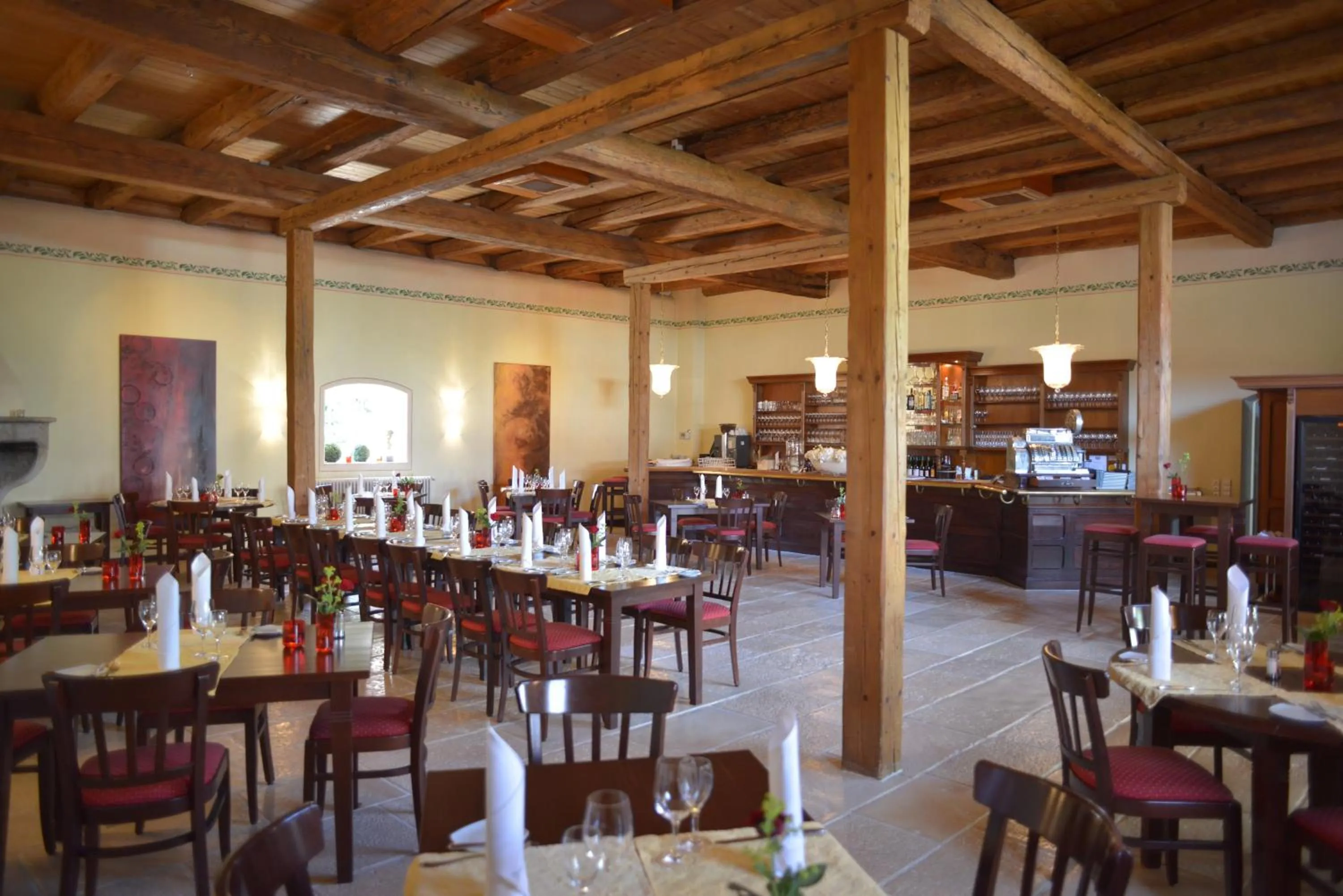 Restaurant/places to eat in Schloss Reinach