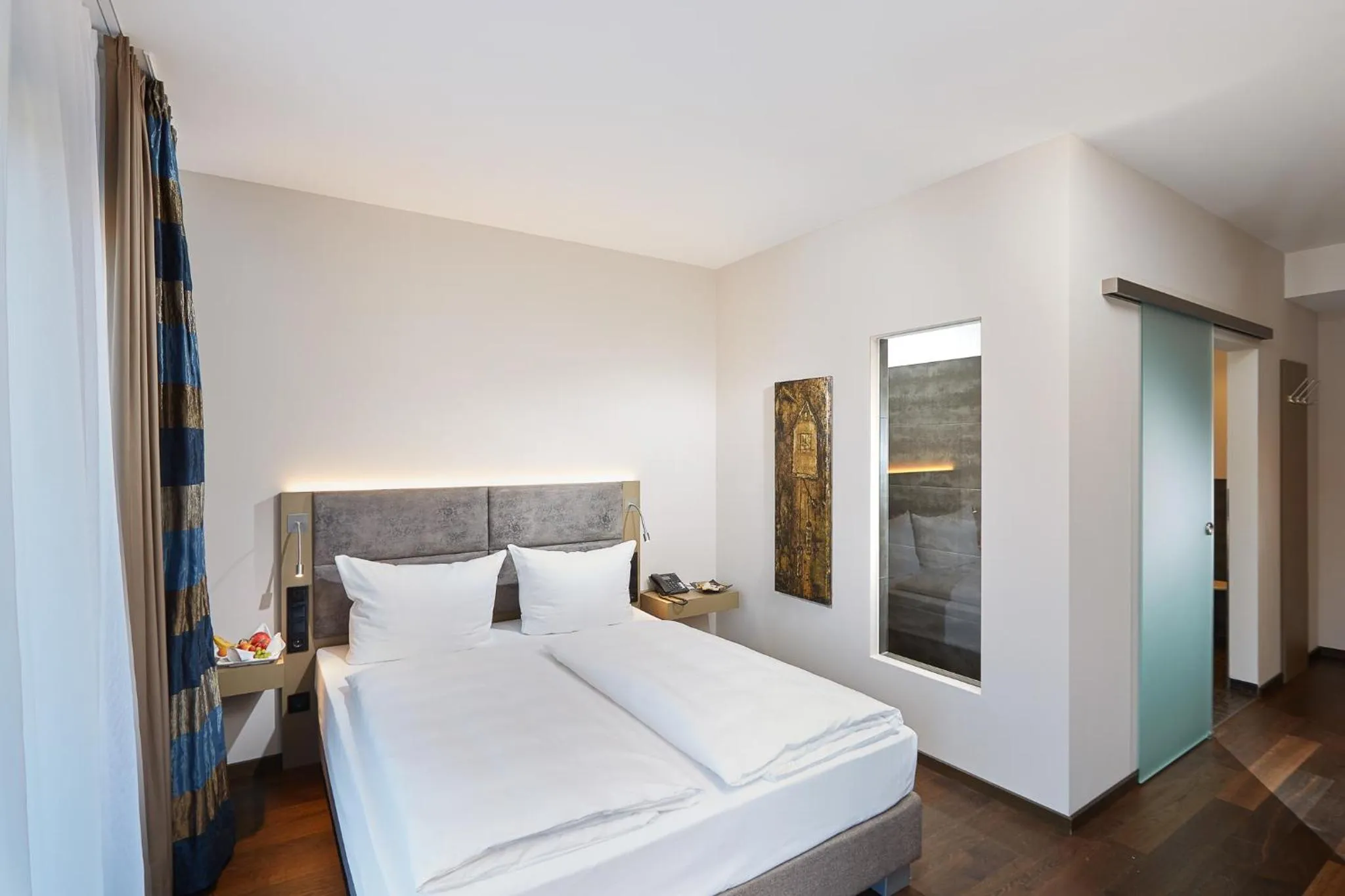 Photo of the whole room, Bed in Schloss Reinach