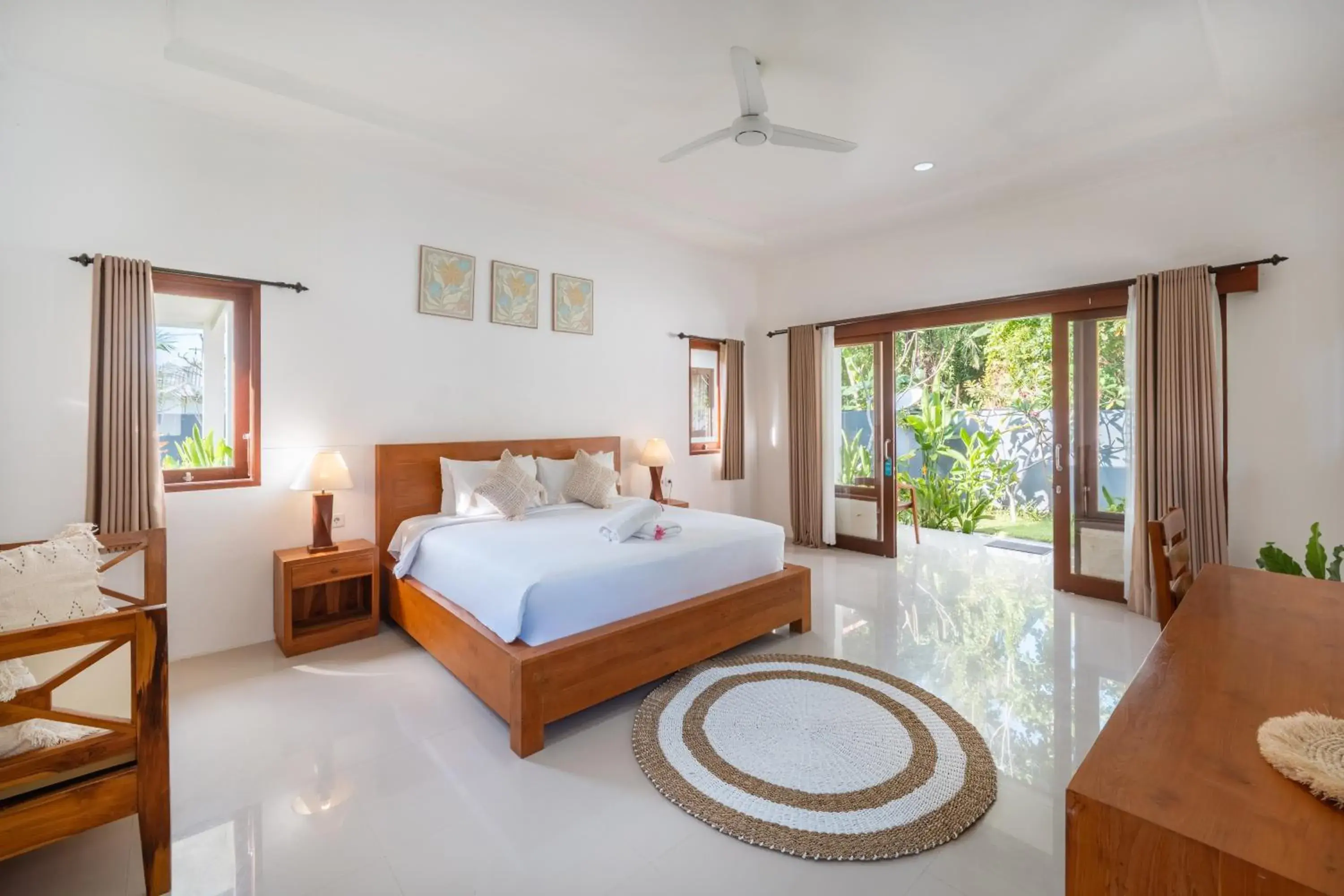 Deluxe Double Room in Nusa Indah Onai Hotel Deluxe Double Room in Nusa Indah Onai Hotel