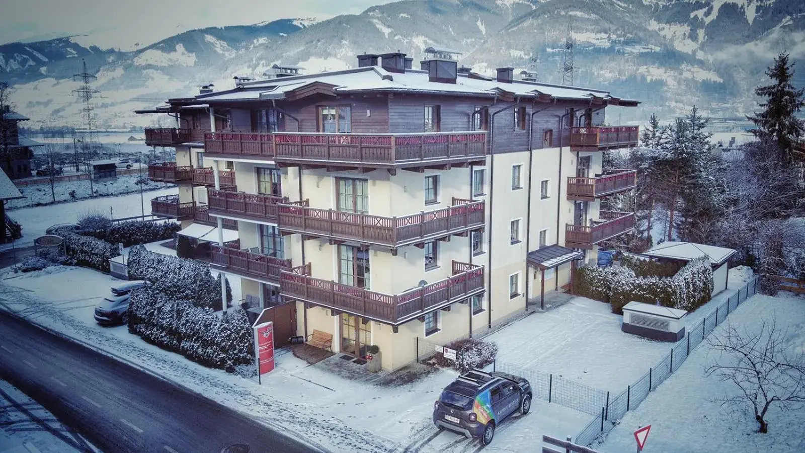 Ski & Golf Apartments by Kaprun Rentals Ski & Golf Apartments by Kaprun Rentals