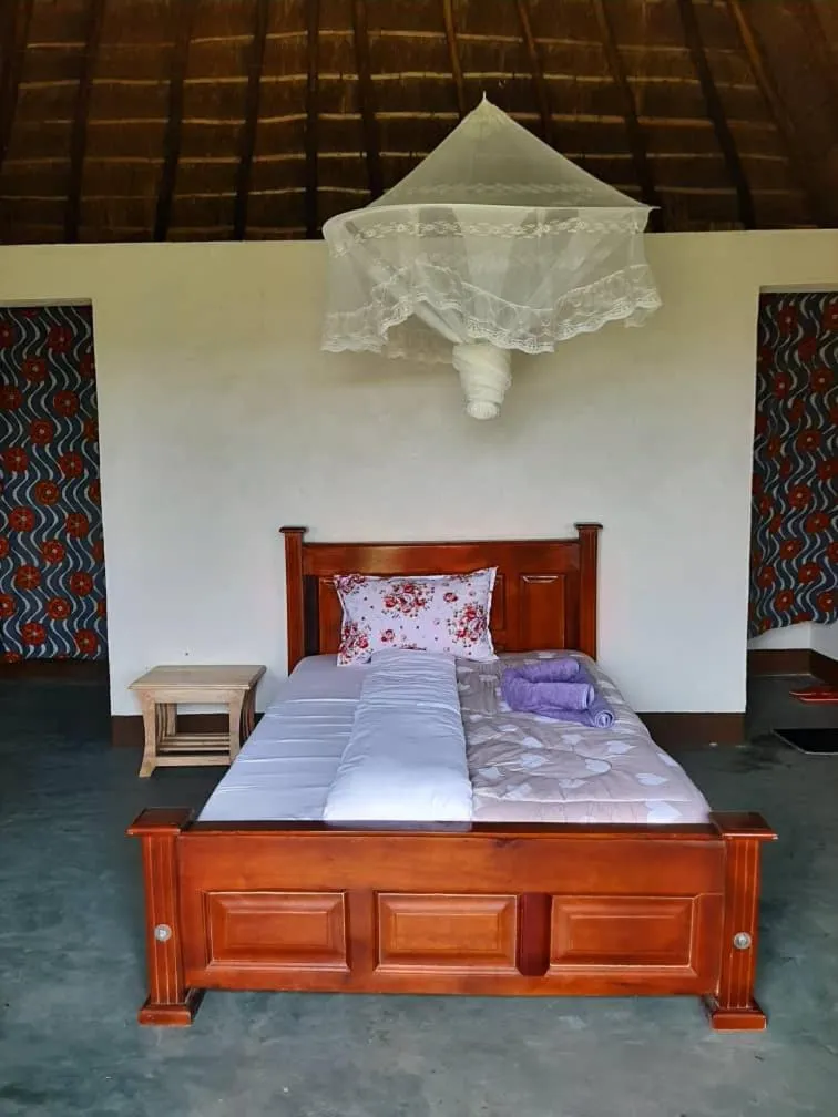 Photo of the whole room, Bed in Tangi Safari Lodge