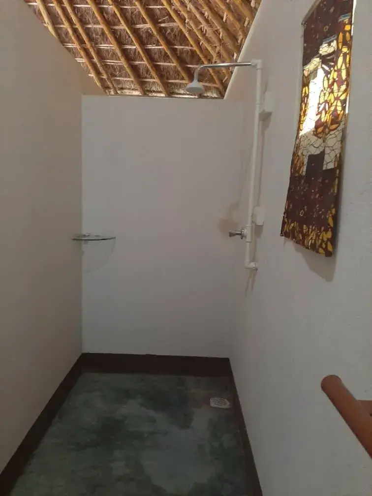 Single Room with Private Bathroom - single occupancy in Tangi Safari Lodge Single Room with Private Bathroom - single occupancy in Tangi Safari Lodge