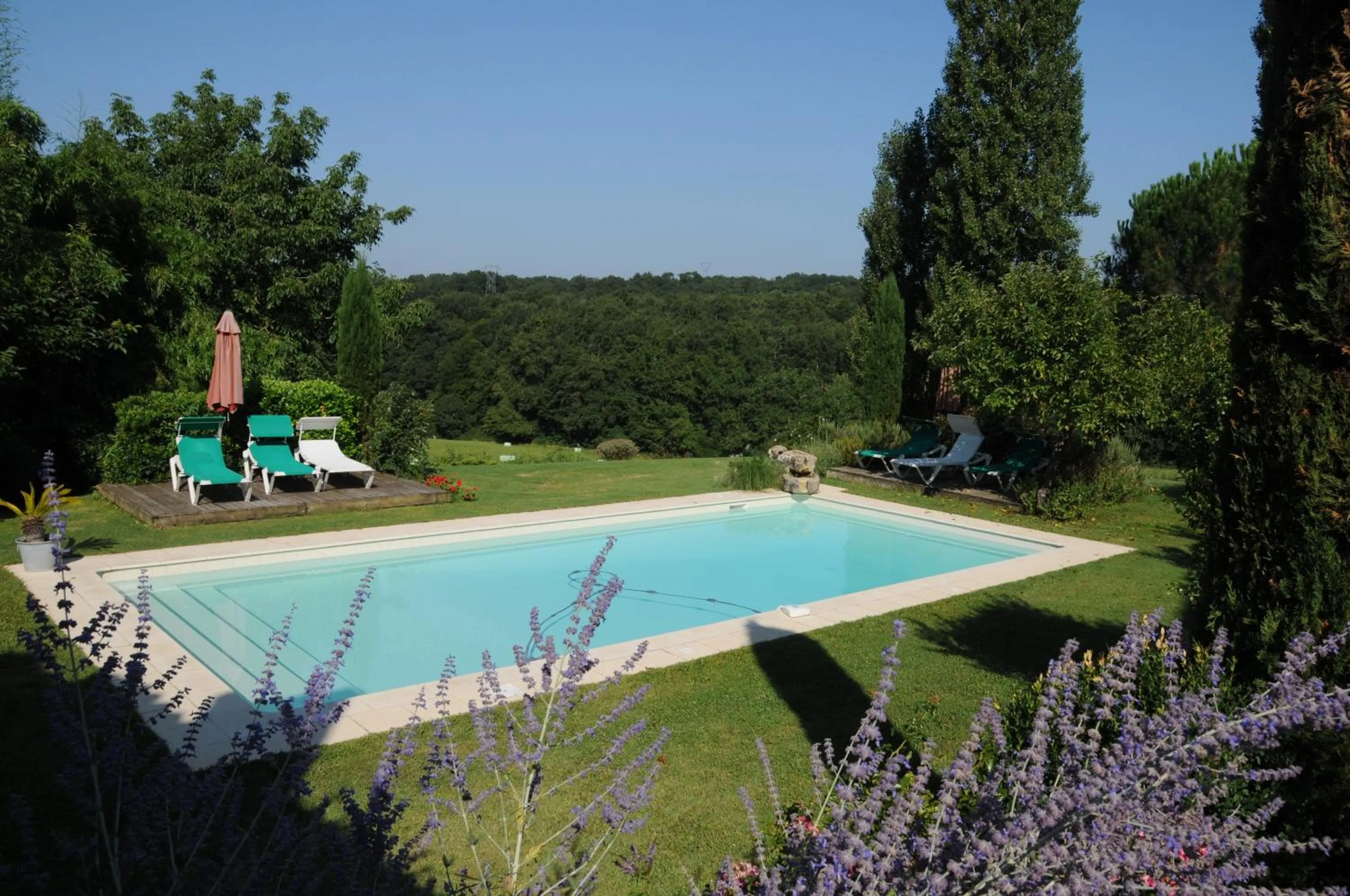 Pool view in les tamaris