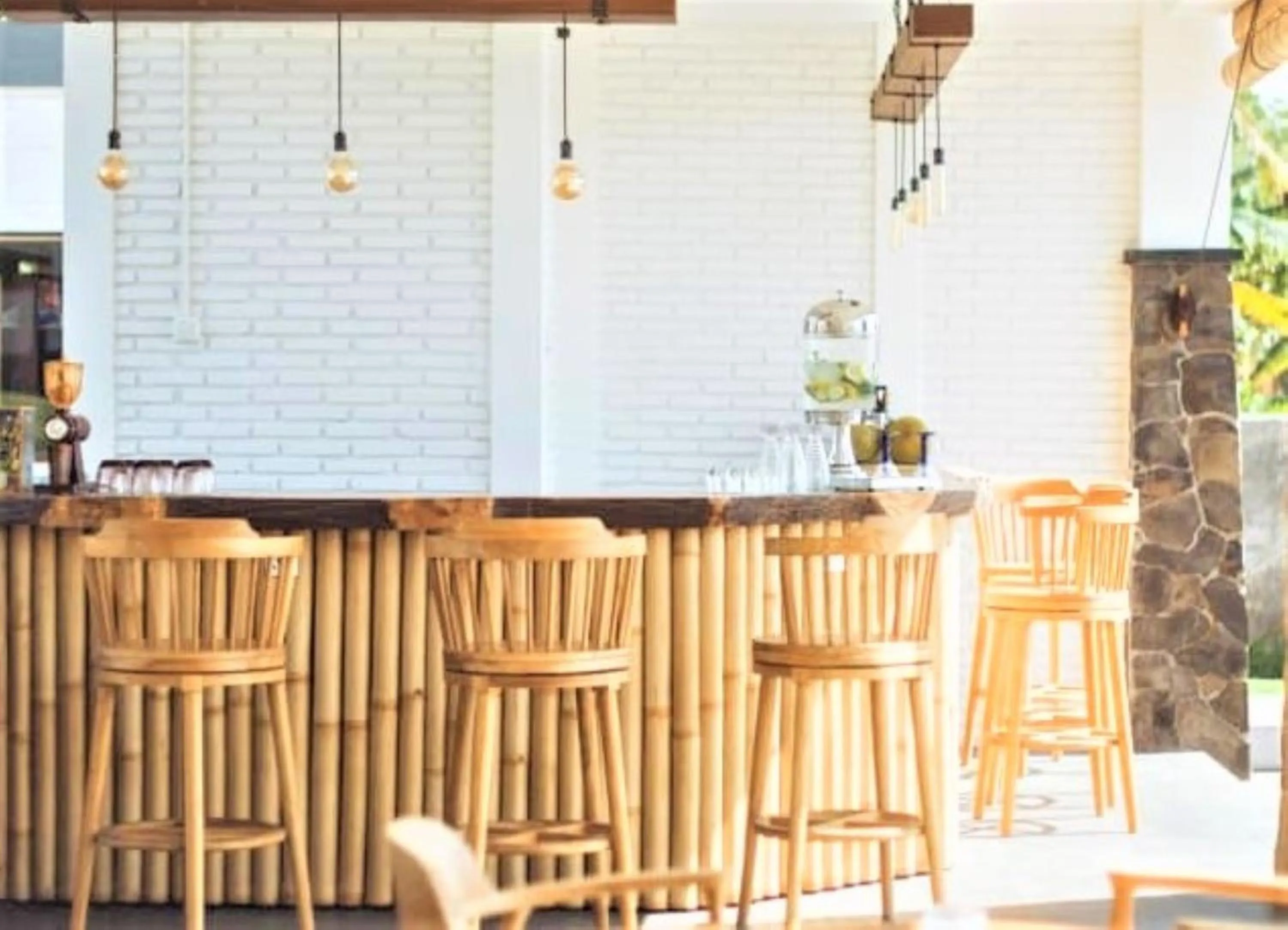 Lounge or bar in Hi Blue Bali Melasti Dive Resort