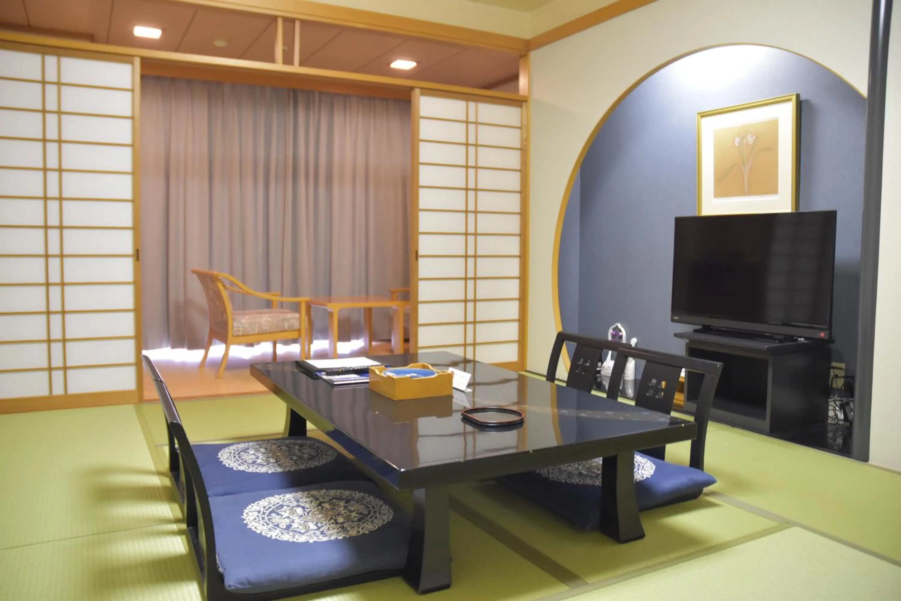 Photo of the whole room in The Gran Resort Elegante Awajishima