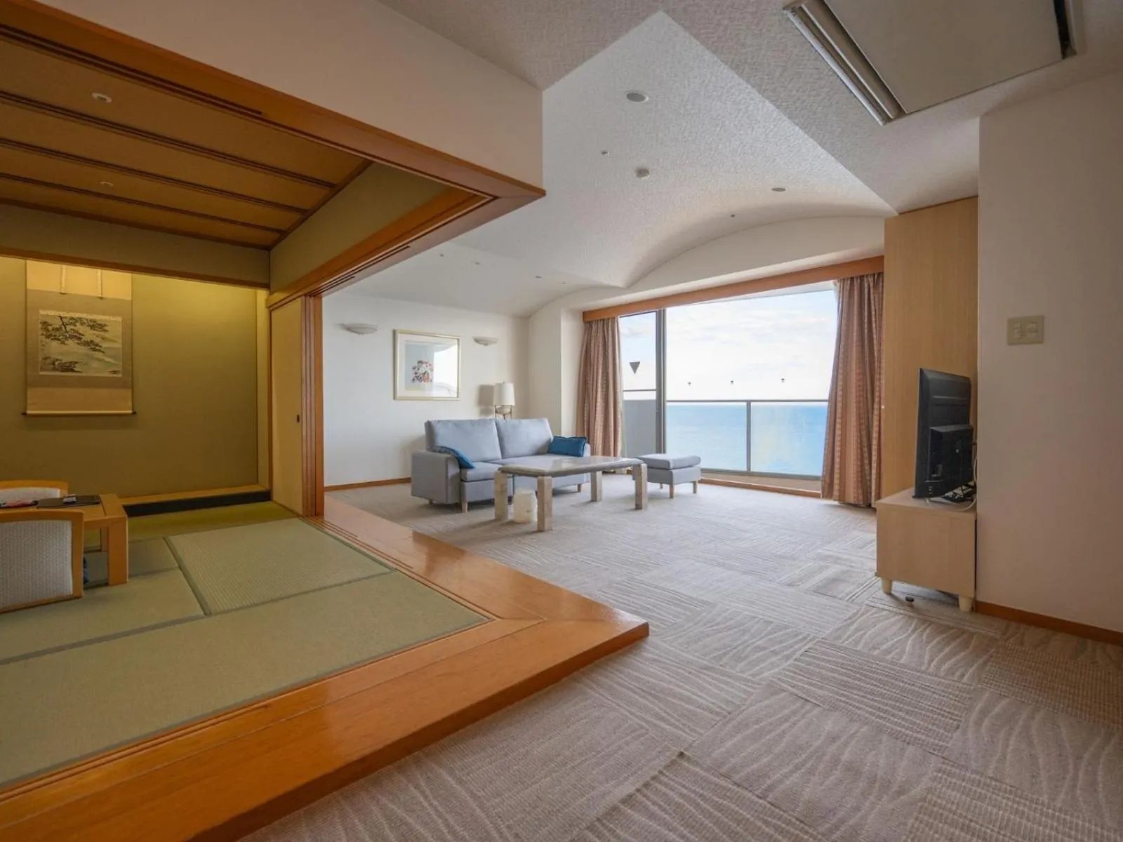 The Gran Resort Elegante Awajishima