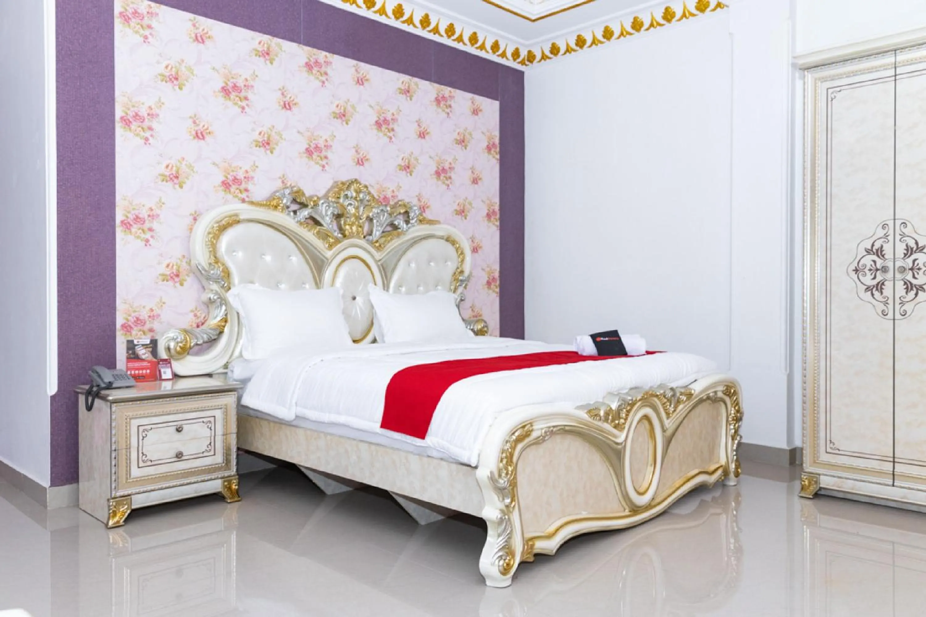 Bedroom, Bed in RedDoorz Premium @ Sea Residence Manado