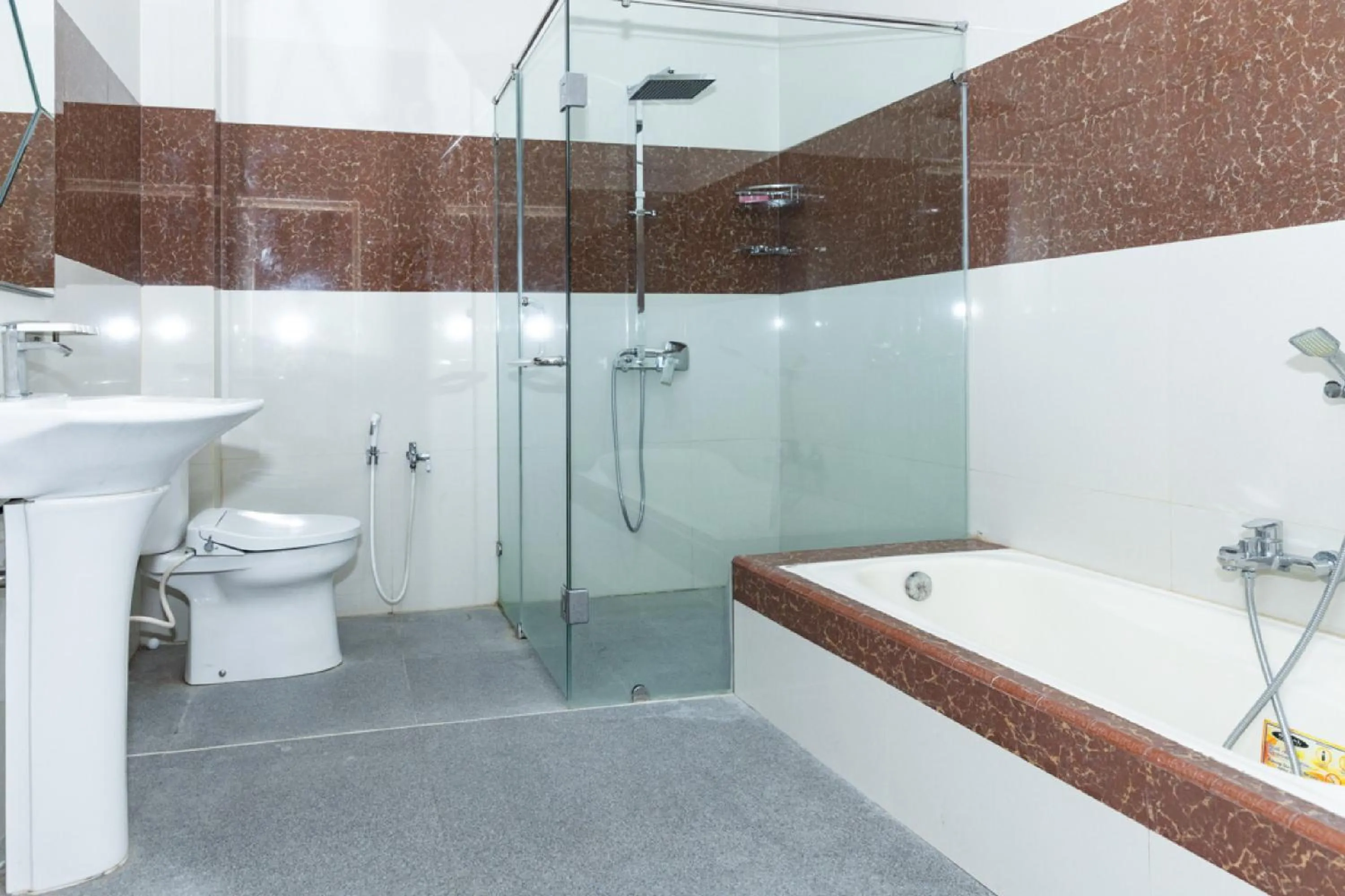 Bathroom in RedDoorz Premium @ Sea Residence Manado