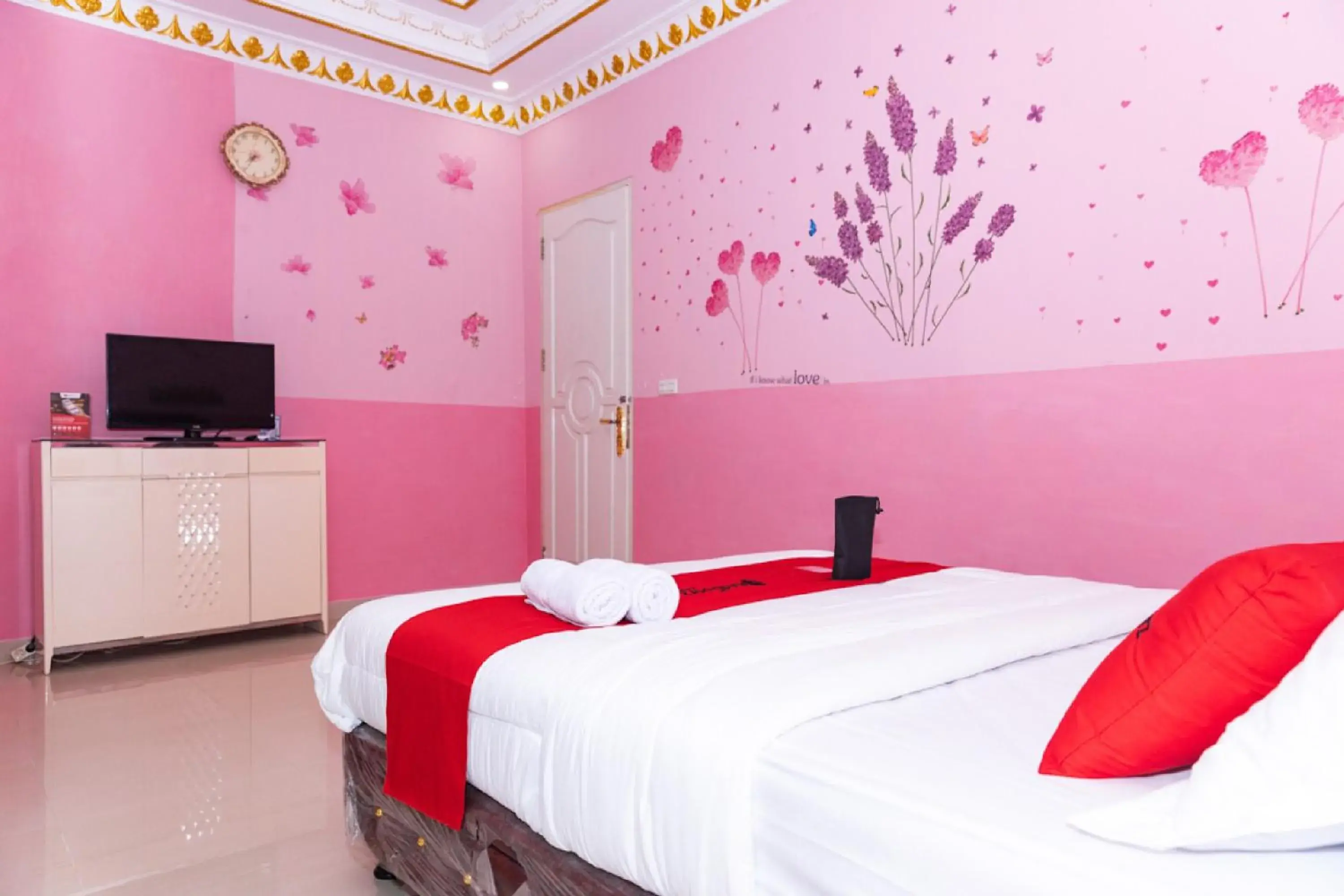 Bedroom, Bed in RedDoorz Premium @ Sea Residence Manado Bedroom, Bed in RedDoorz Premium @ Sea Residence Manado