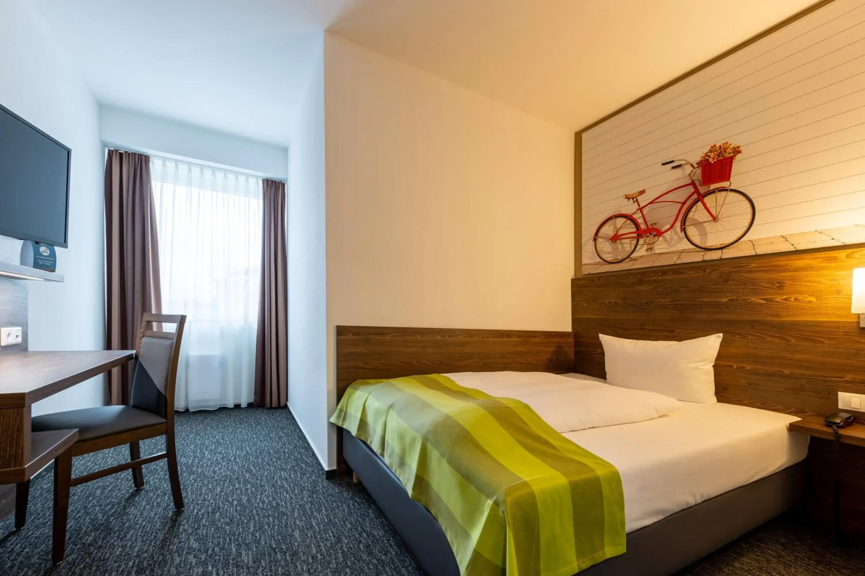 Photo of the whole room, Bed in Trip Inn Hotel Münster City Photo of the whole room, Bed in Trip Inn Hotel Münster City