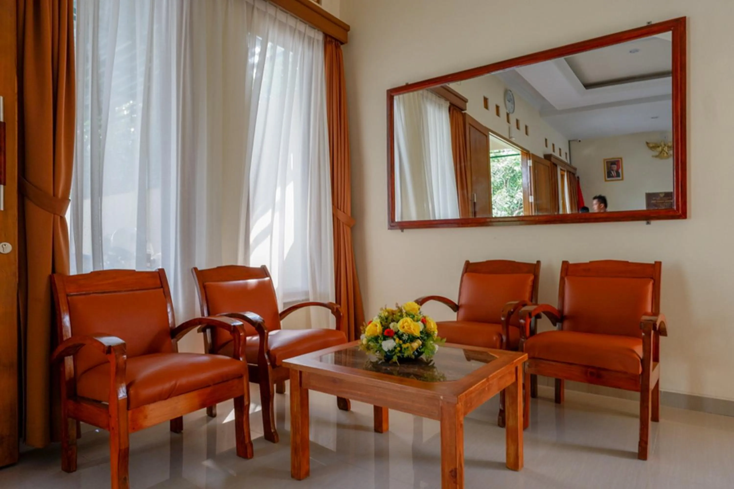 RedDoorz near Stadion 45 Karanganyar