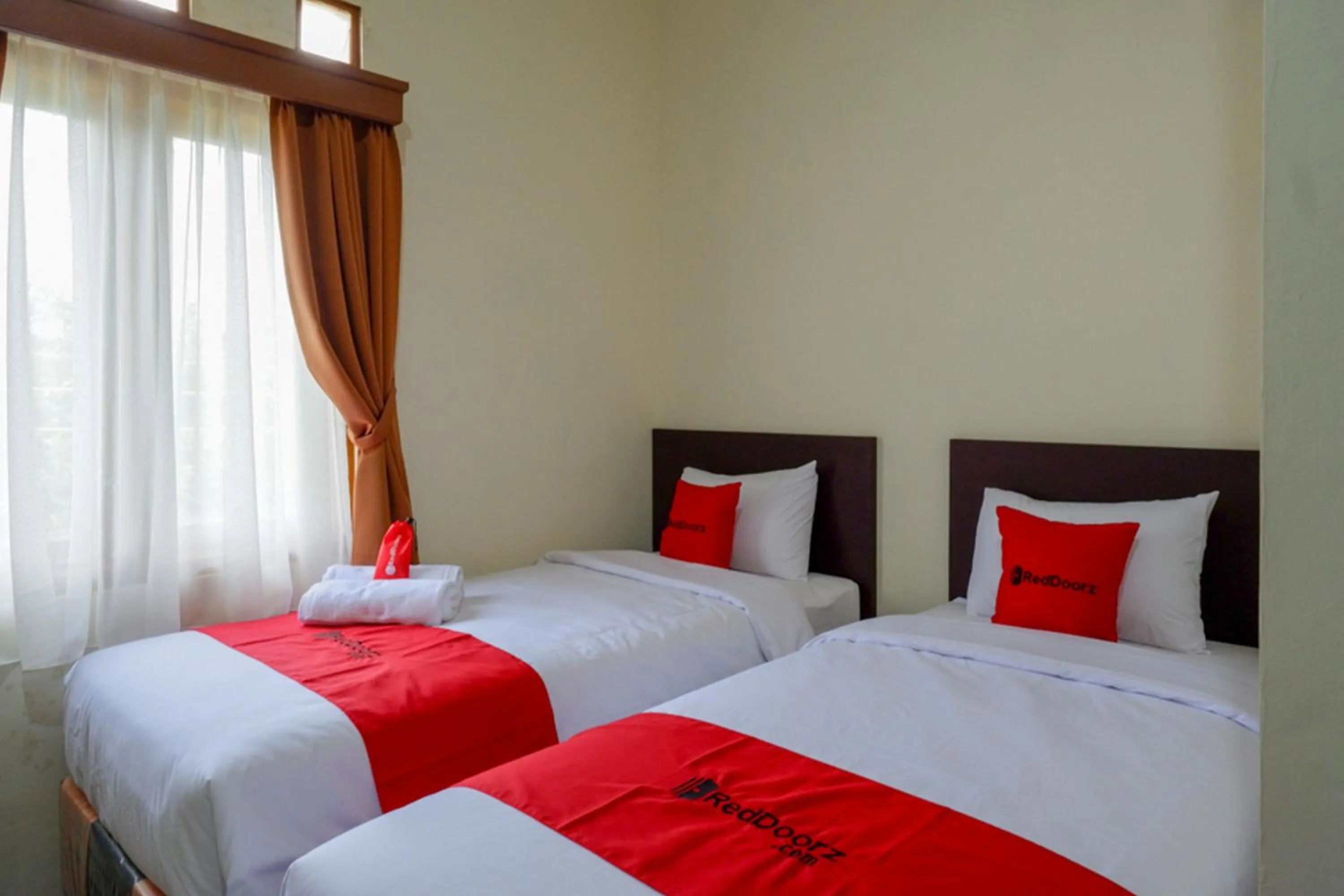 Bed in RedDoorz near Stadion 45 Karanganyar