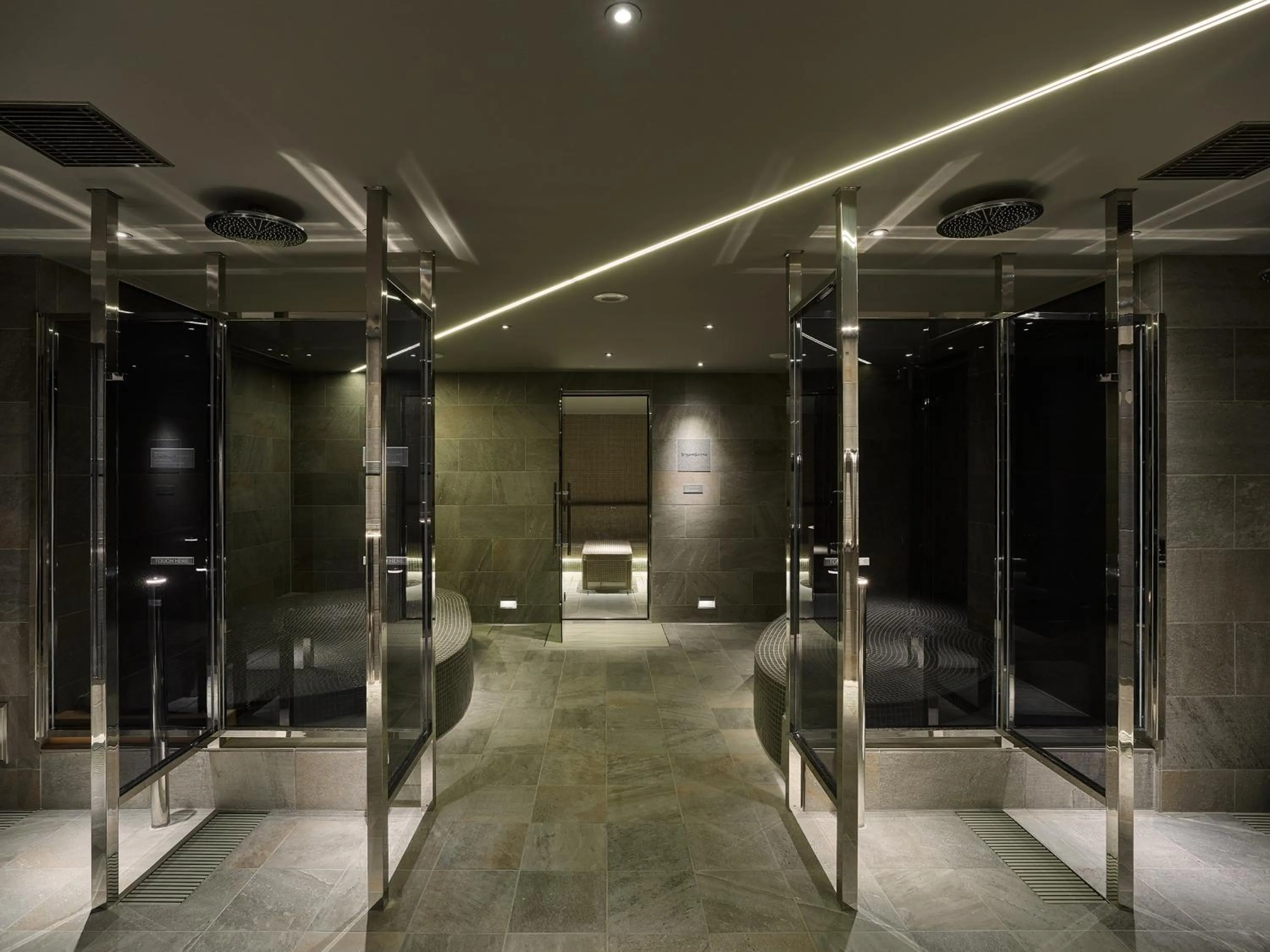 Sauna in sequence KYOTO GOJO