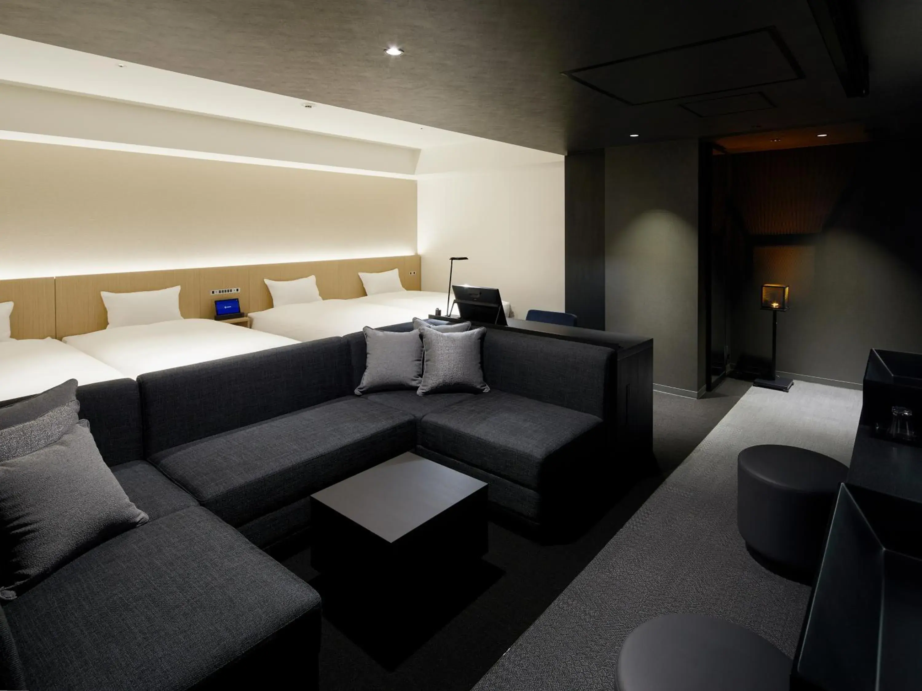 Photo of the whole room in sequence KYOTO GOJO Photo of the whole room in sequence KYOTO GOJO