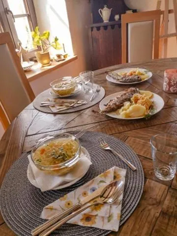 Pokoje Gościnne Art- Dworek