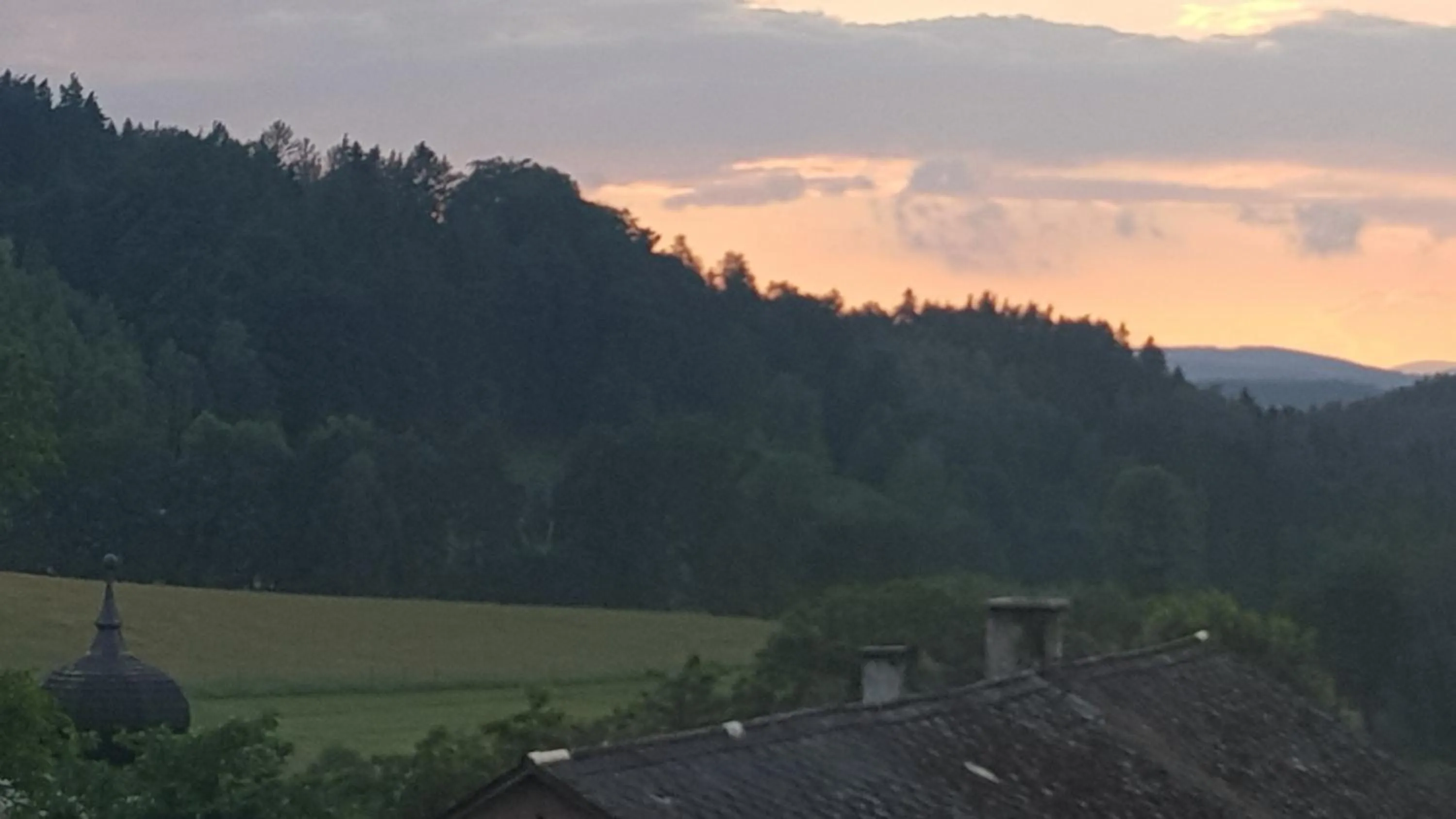 Pokoje Gościnne Art- Dworek