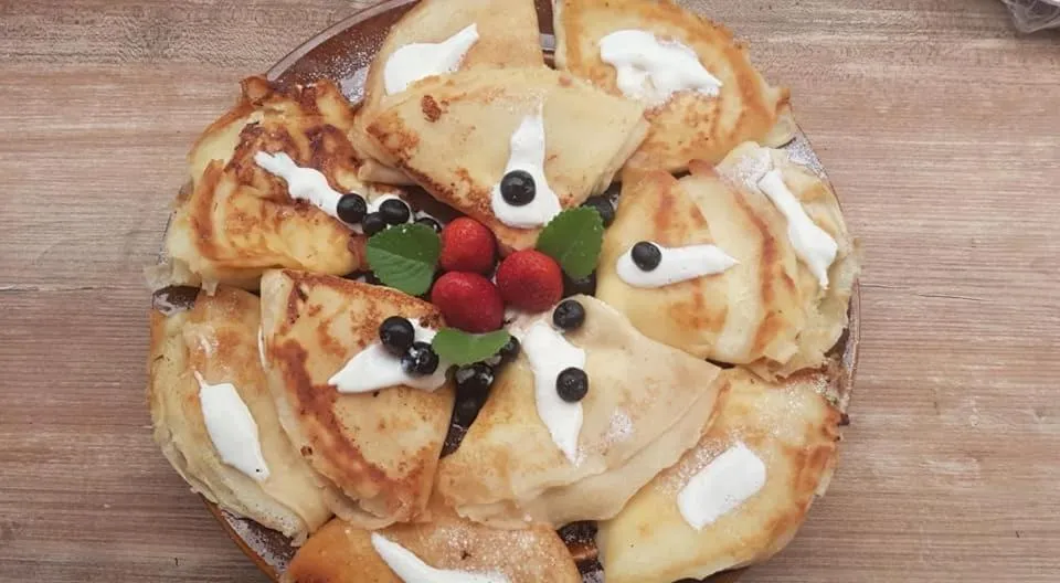 Pokoje Gościnne Art- Dworek