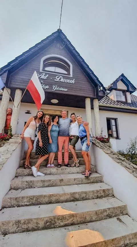 Pokoje Gościnne Art- Dworek