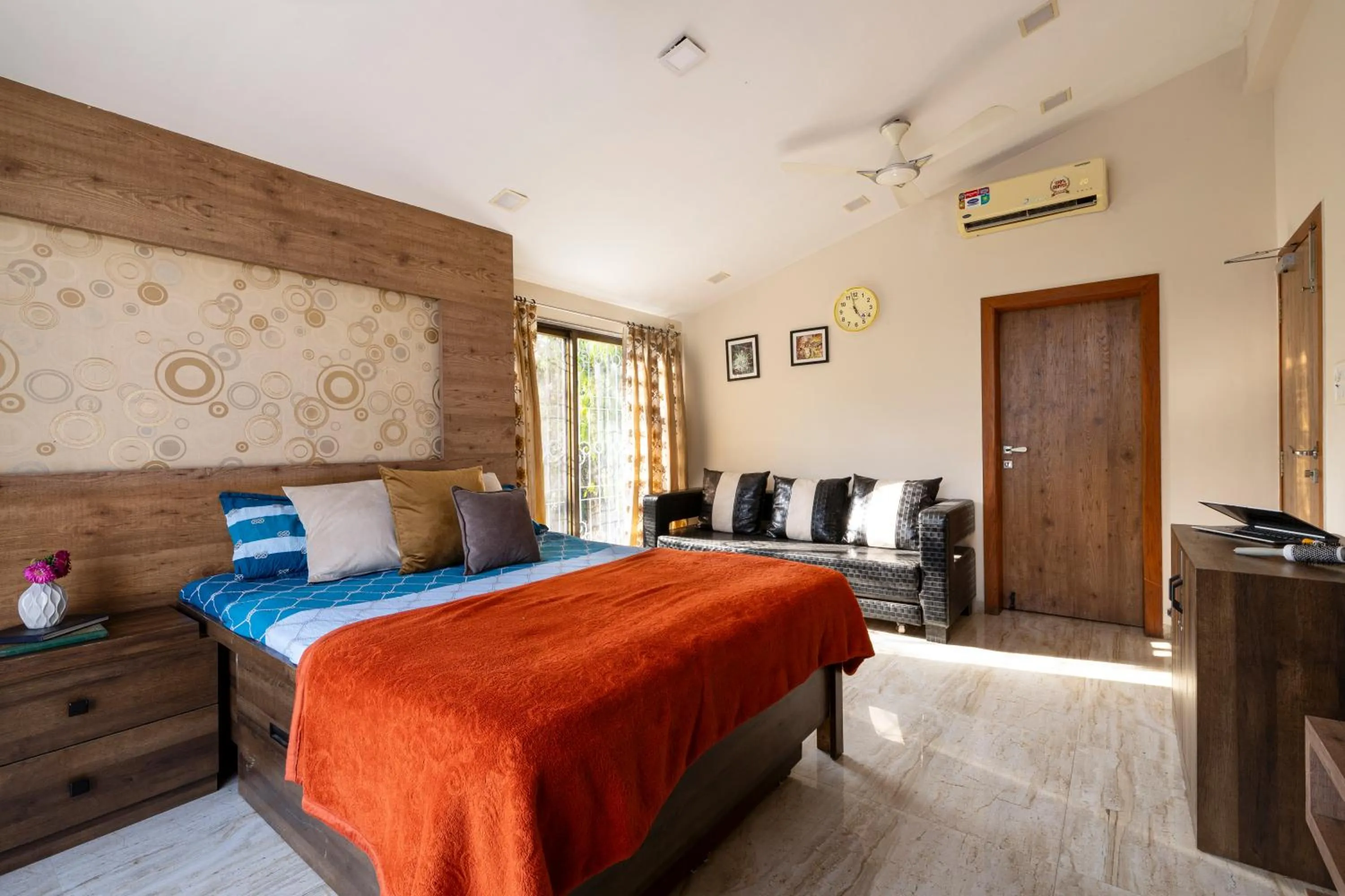 Bedroom, Bed in Geeta Bhawan Villa